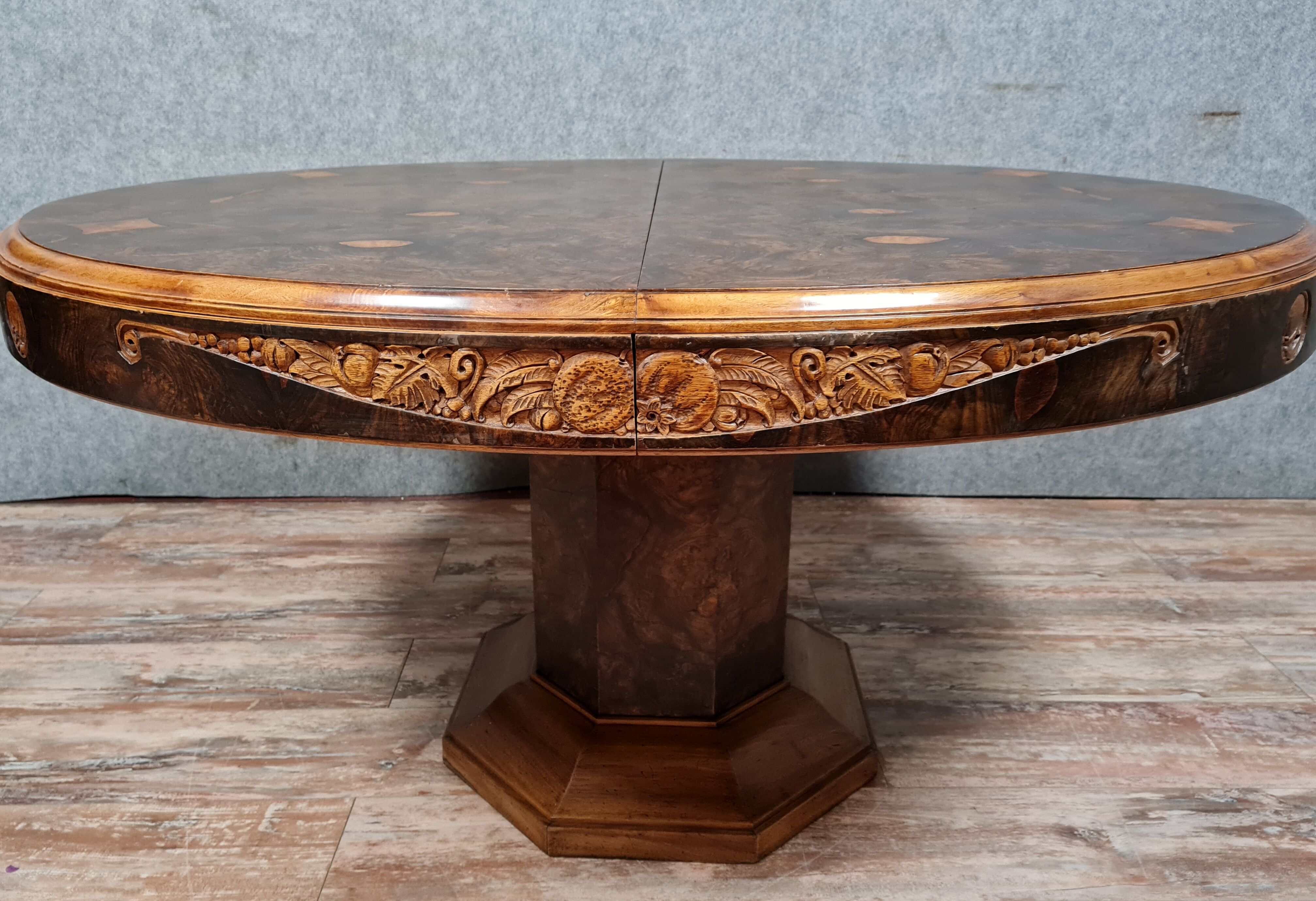 Art Deco period extension table in heather magnifying glass circa circa 1920-1925 (280cm)