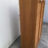 Curtain filing cabinet
