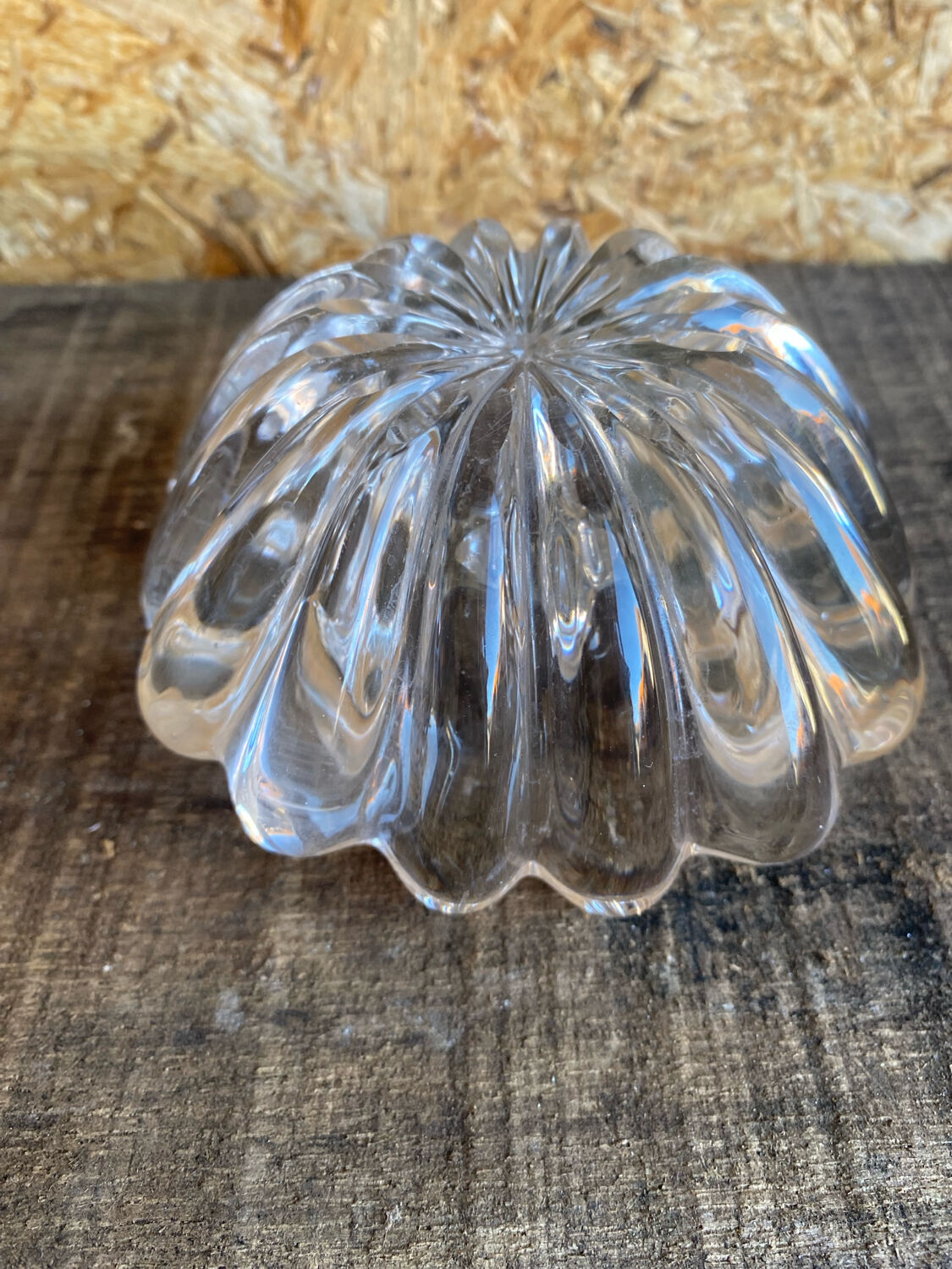 Vintage twisted crystal ashtray in the style of daum #d956