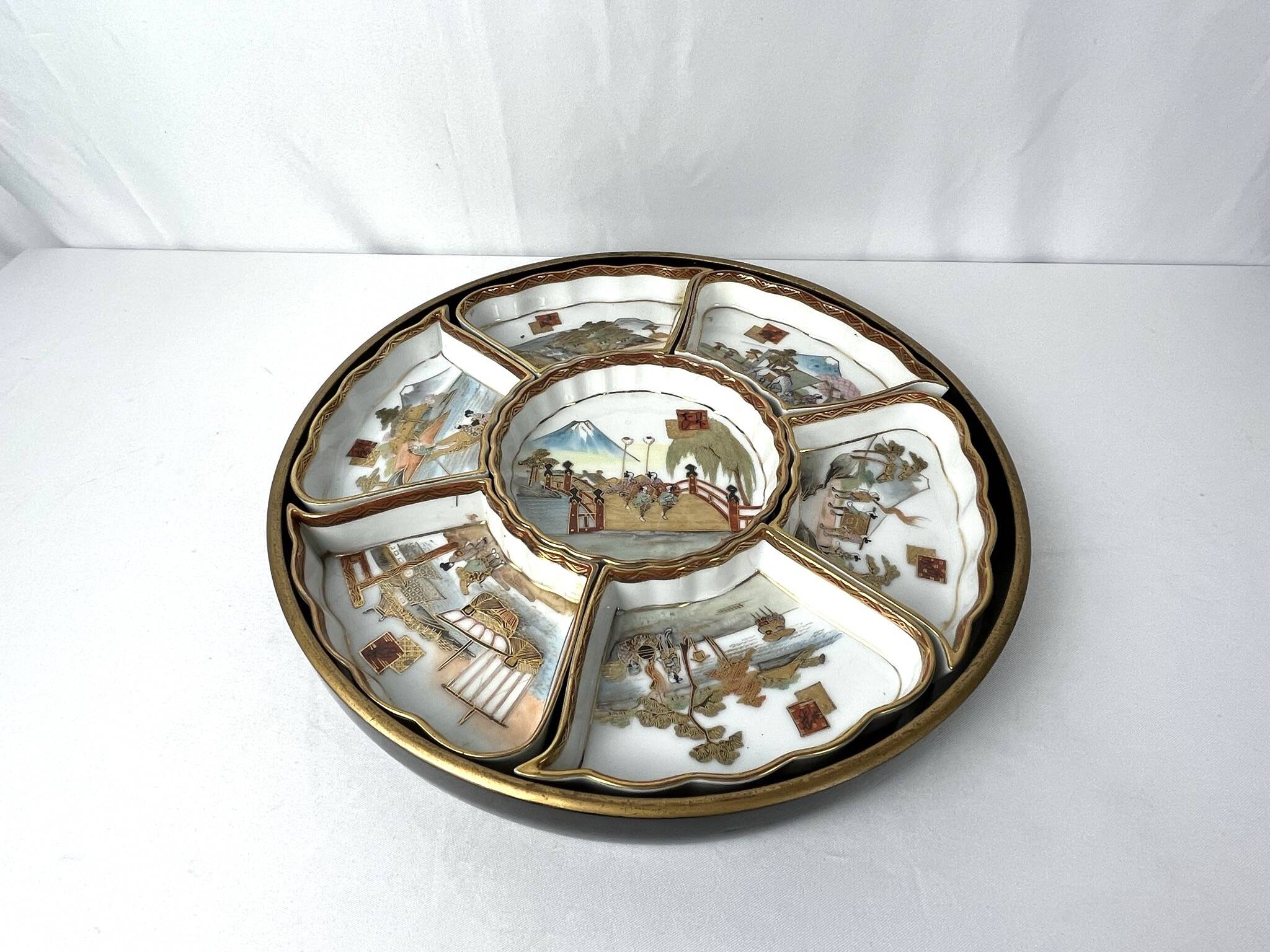 China, porcelain condiment set on lacquered tray, 20th century