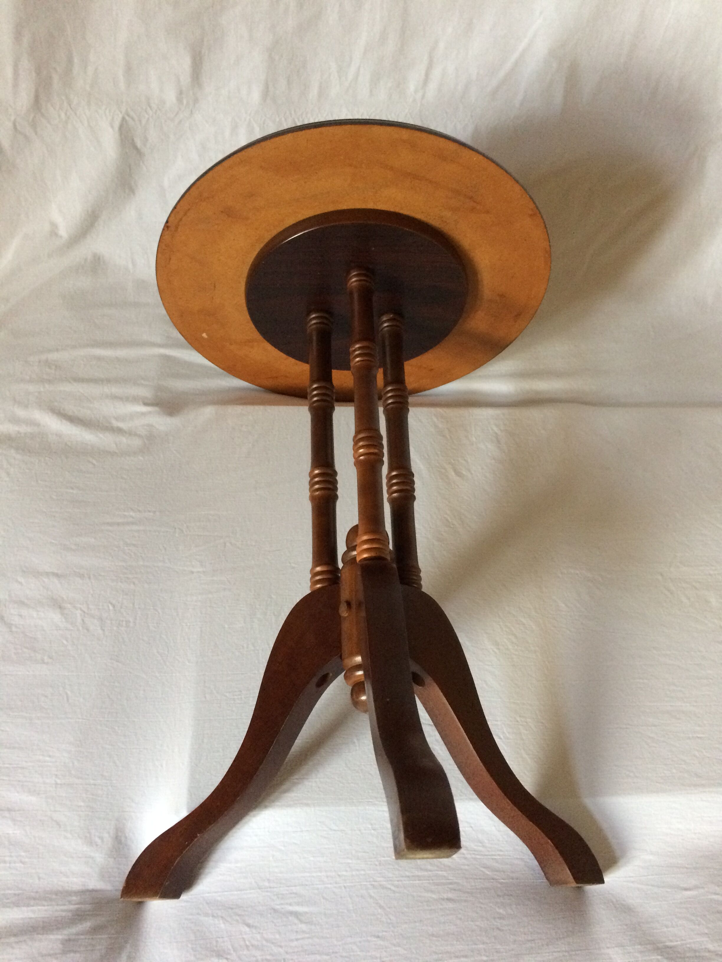 Vintage english tripode healer