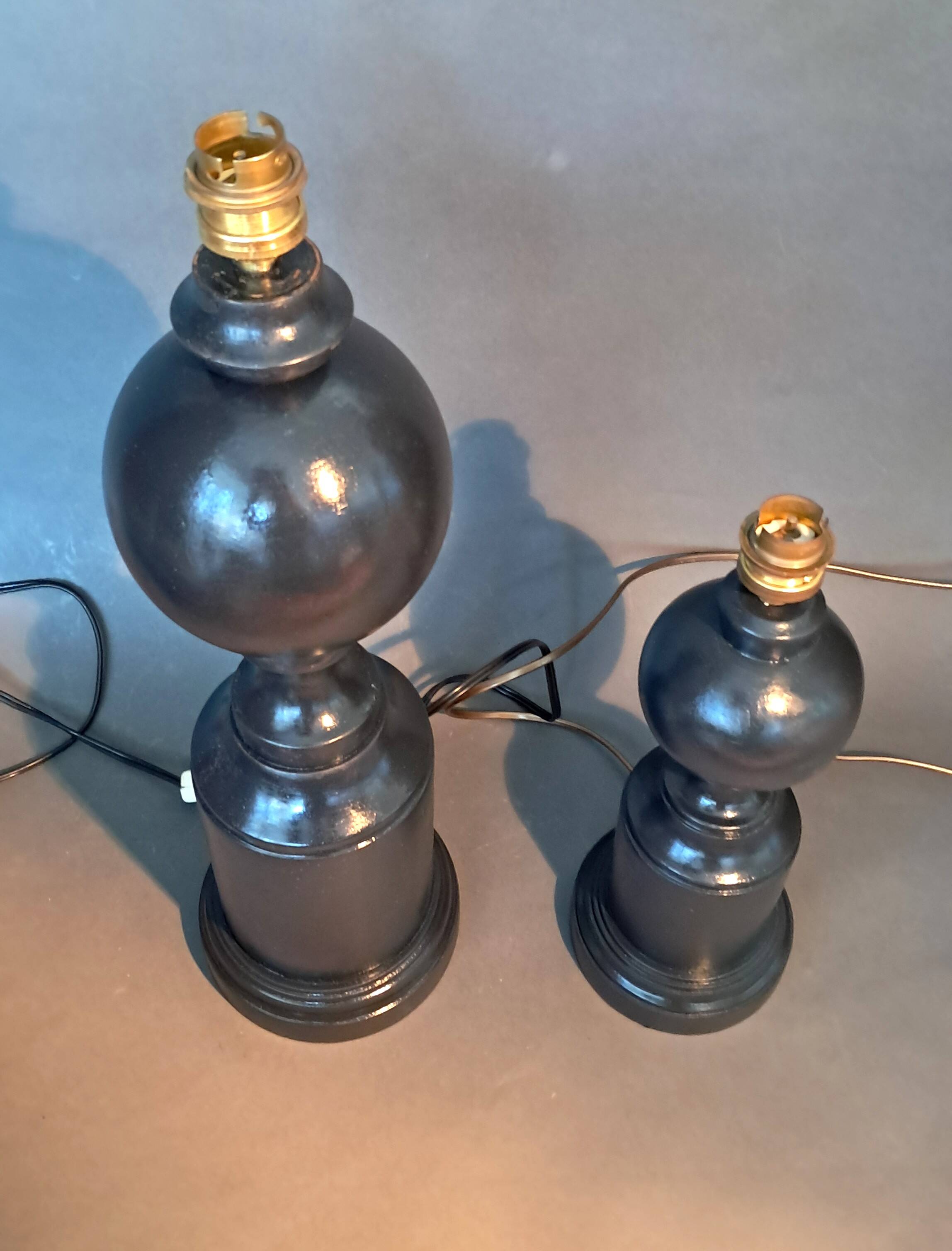 Pair of vintage beech wood lamps in black/grey lacquer.
