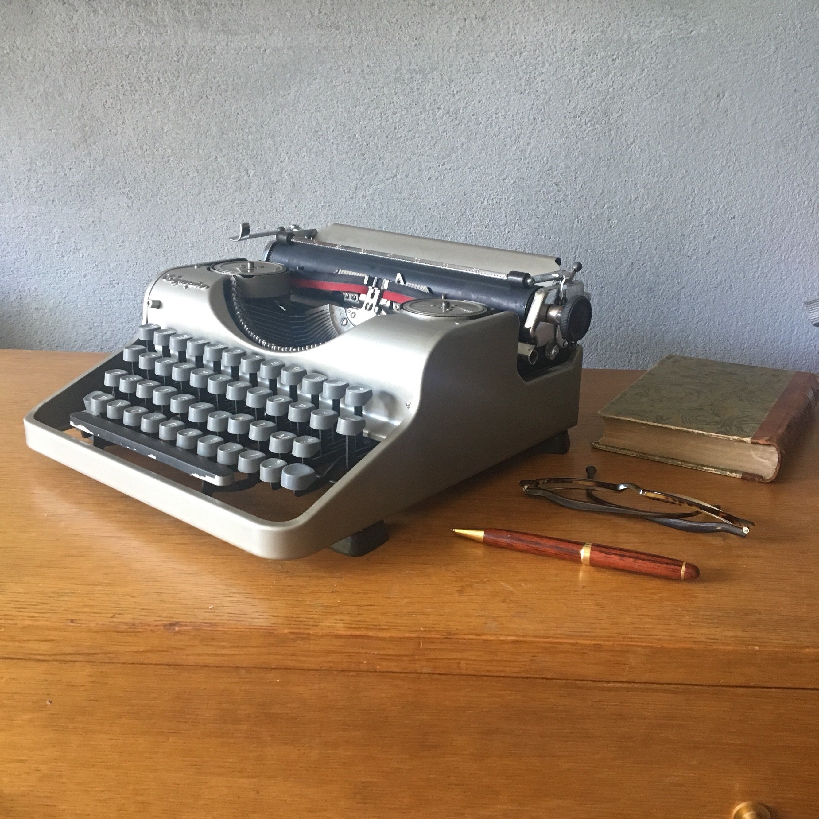 Metalized typewriter Olympia, 1940