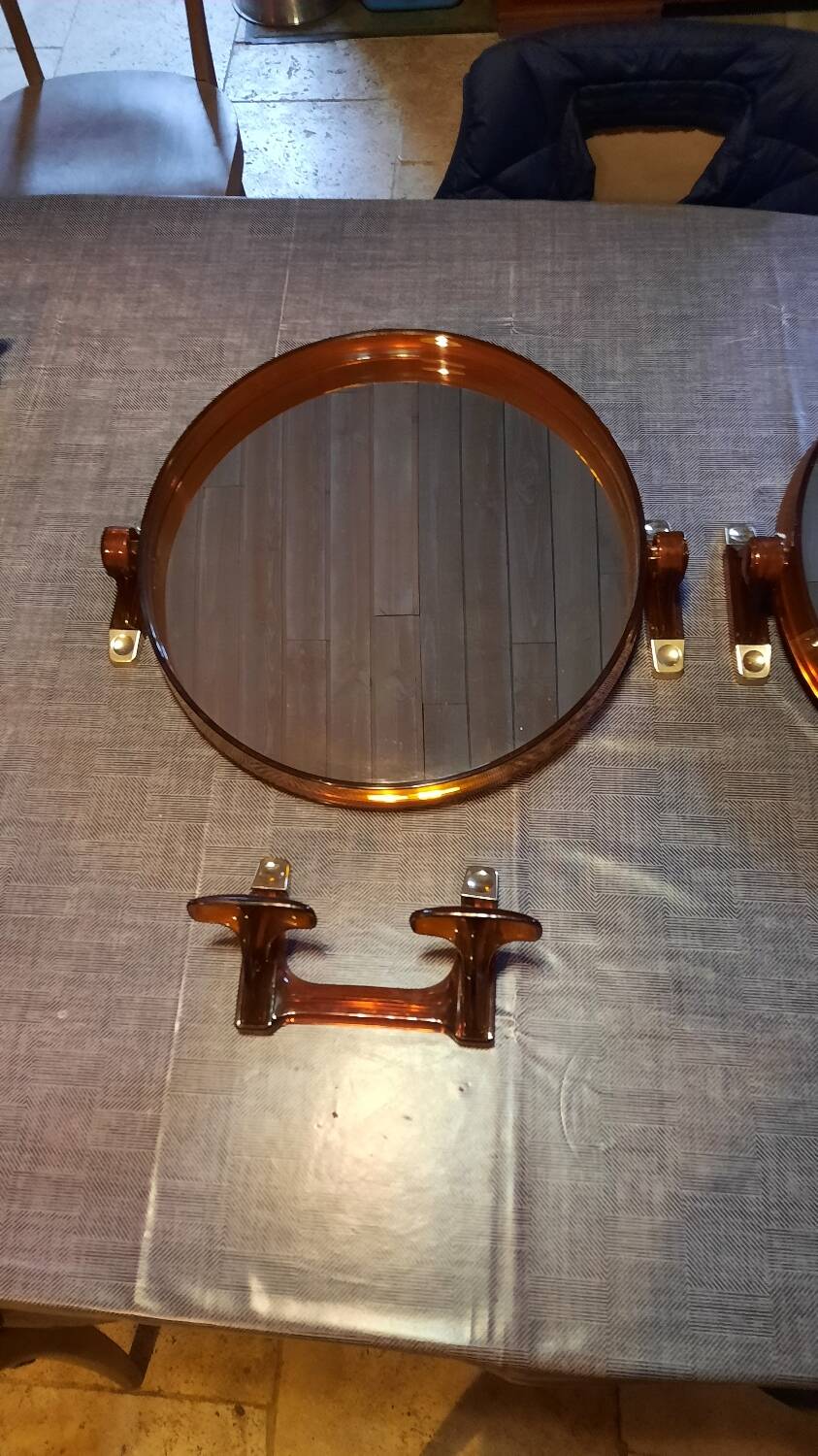 Ensemble 2 miroirs et 2 porte manteau année 70