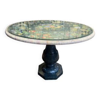 Round dining table in marble marquetry