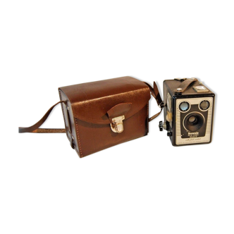 Six-20 Brownie camera camera Model D