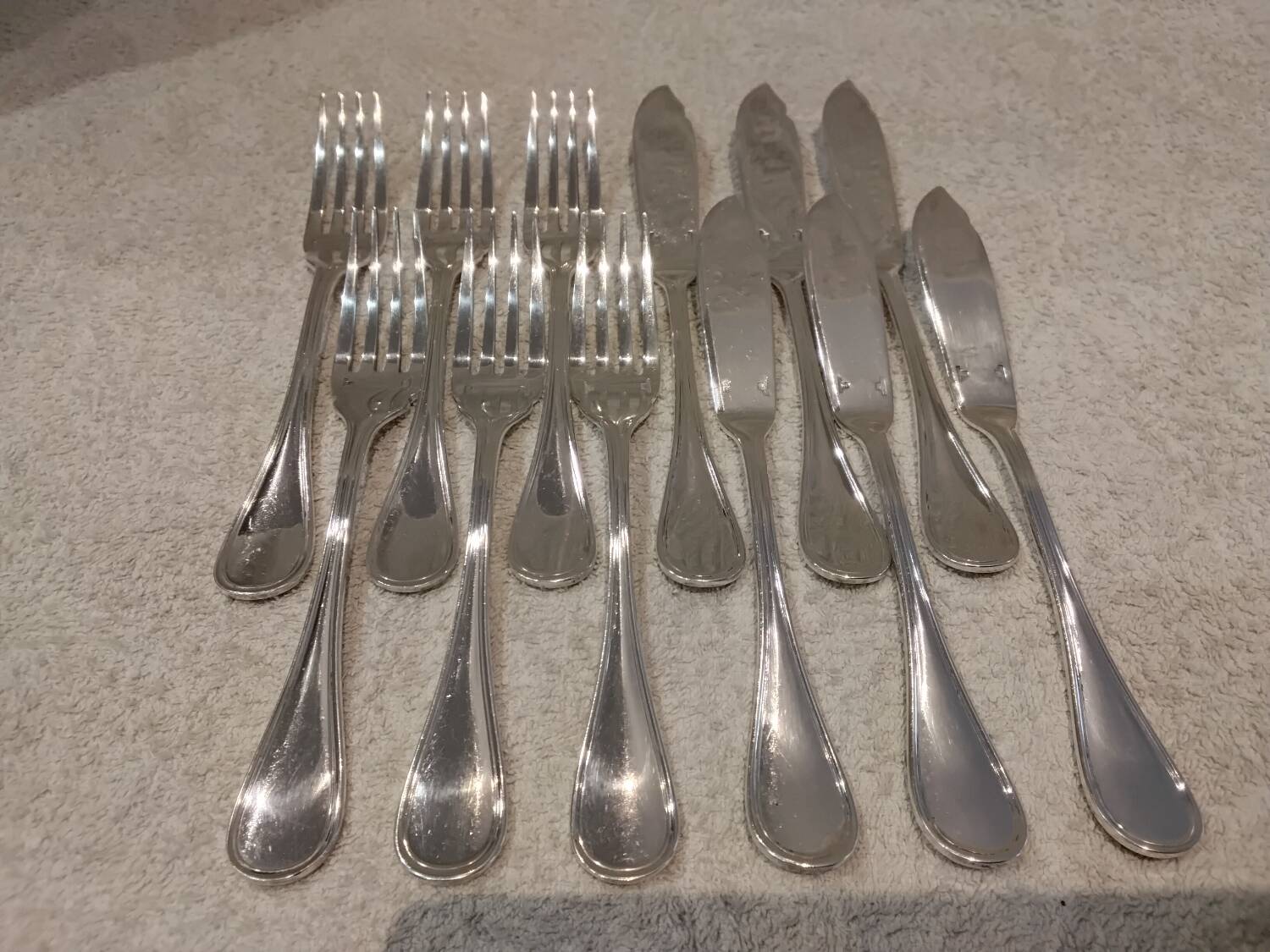 6 fish cutlery sets, 12 pieces, silver-plated metal, Christofle silversmith, Albi pattern