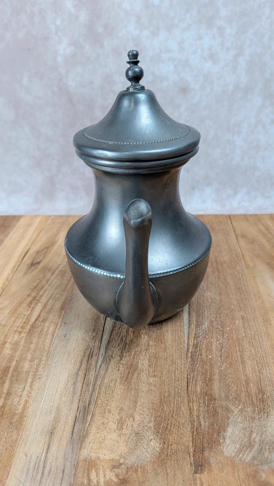 Tin lot – teapot, milk jug & duo of cups/saucers