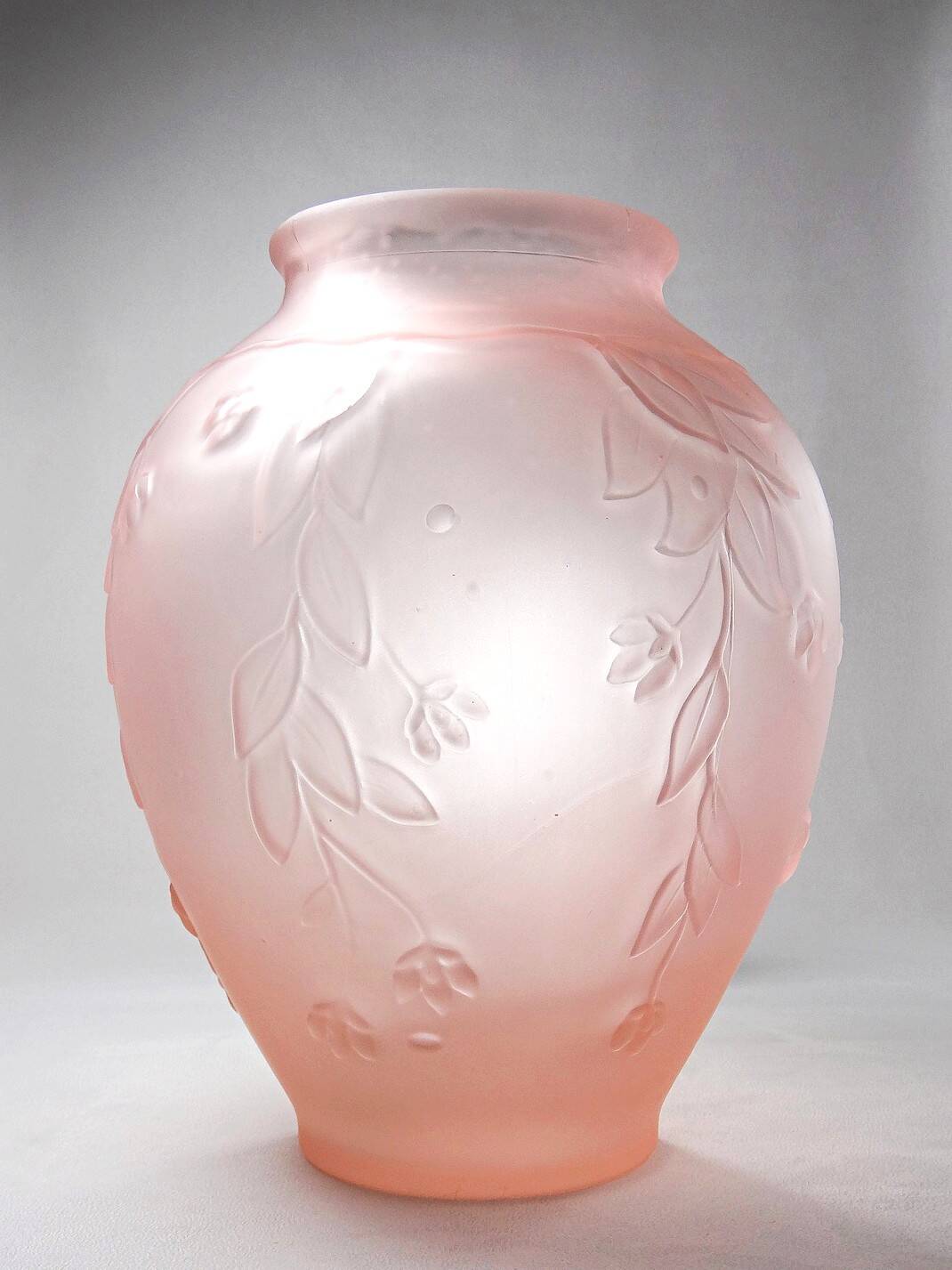 Large art deco style vase in molded/pressed pink glass paste
