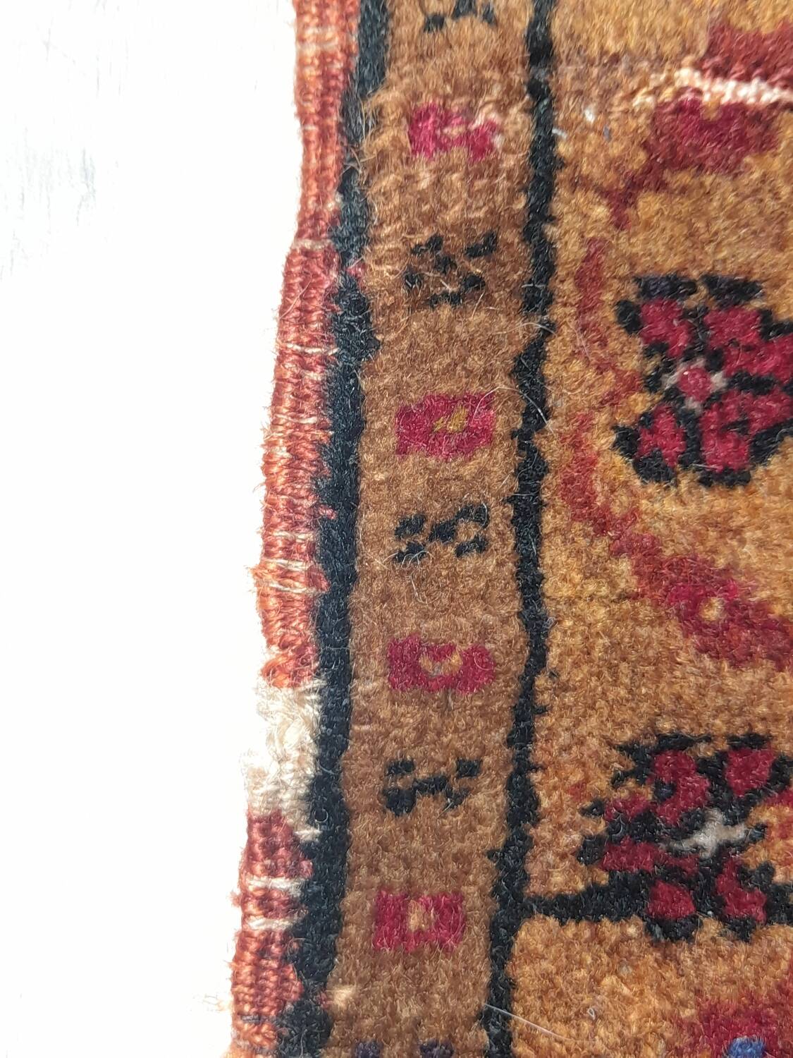 L'âme d'Anatolie : Tapis Tribal Violet Aubergine