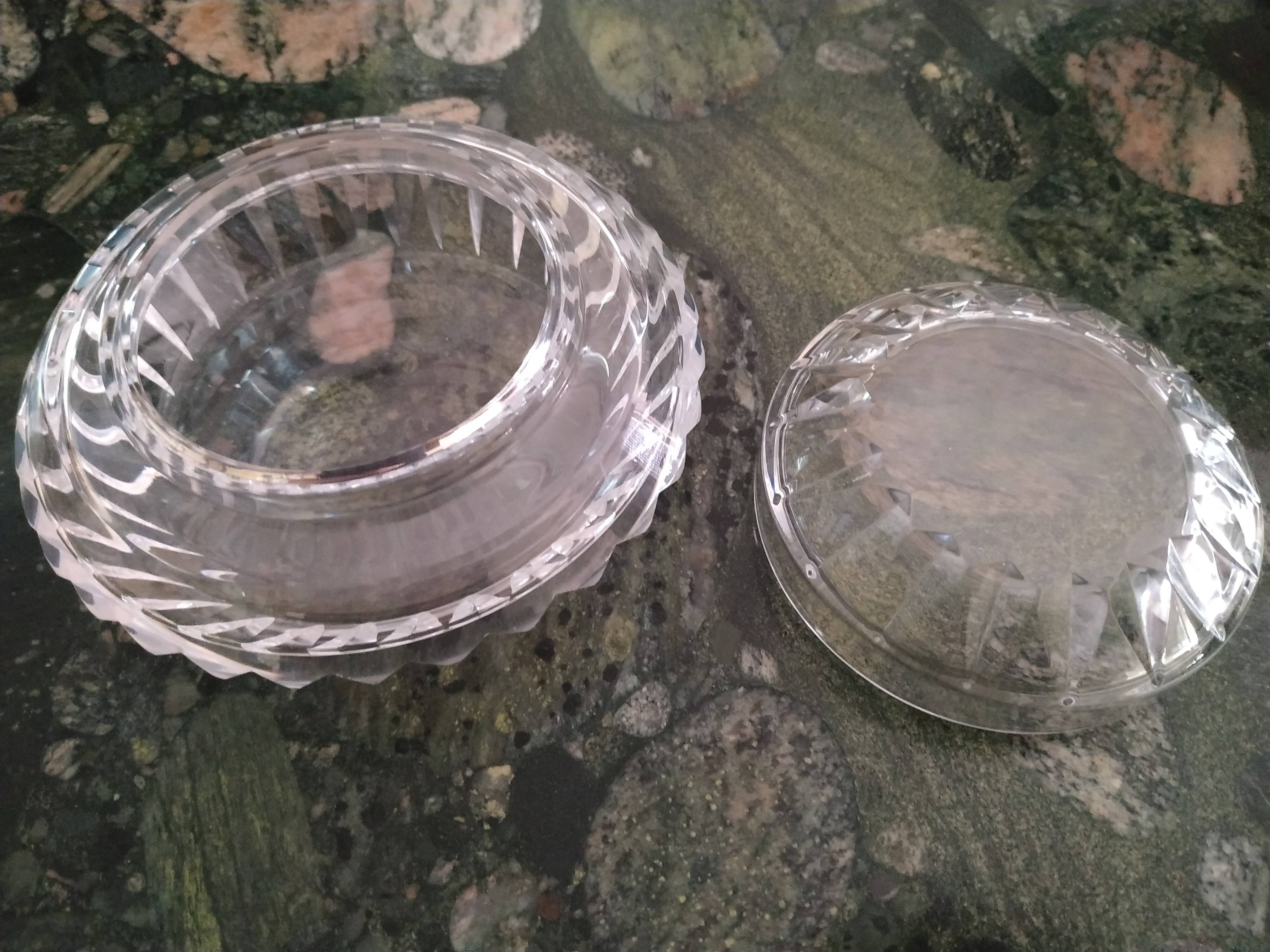 Baccarat art deco cut crystal powder box