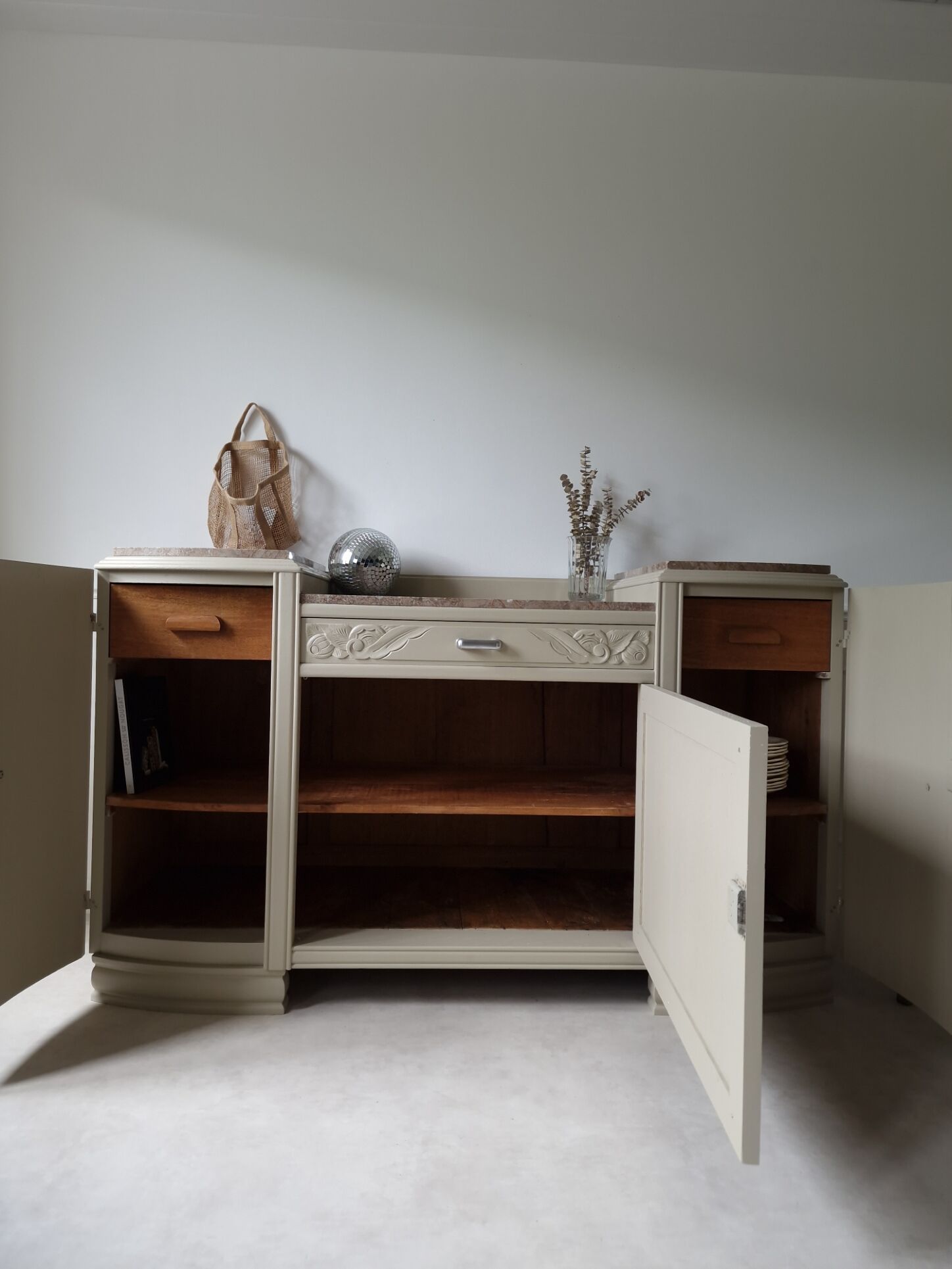 Art Deco beige buffet