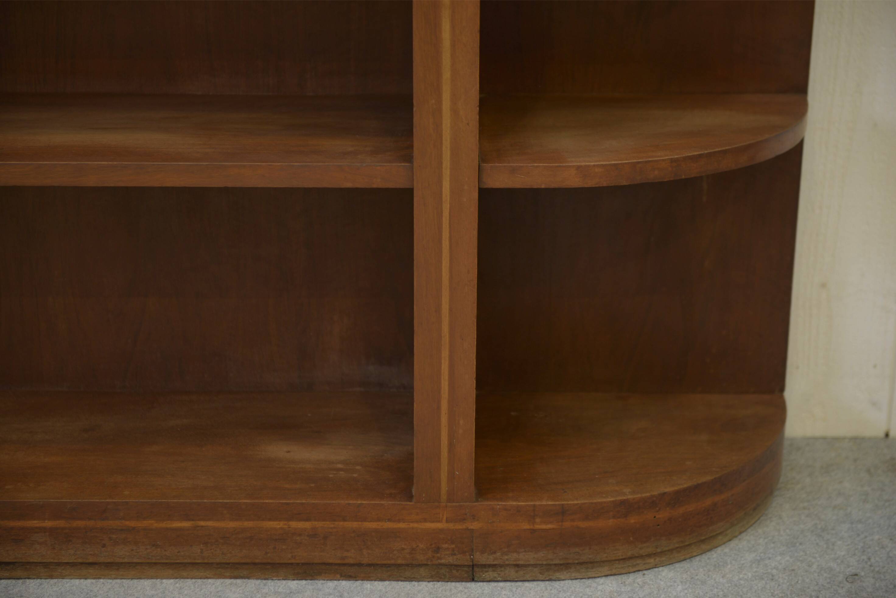 Mahogany bookshelf from English work around 1900 – documented historical provenance from the Montgolfier family.