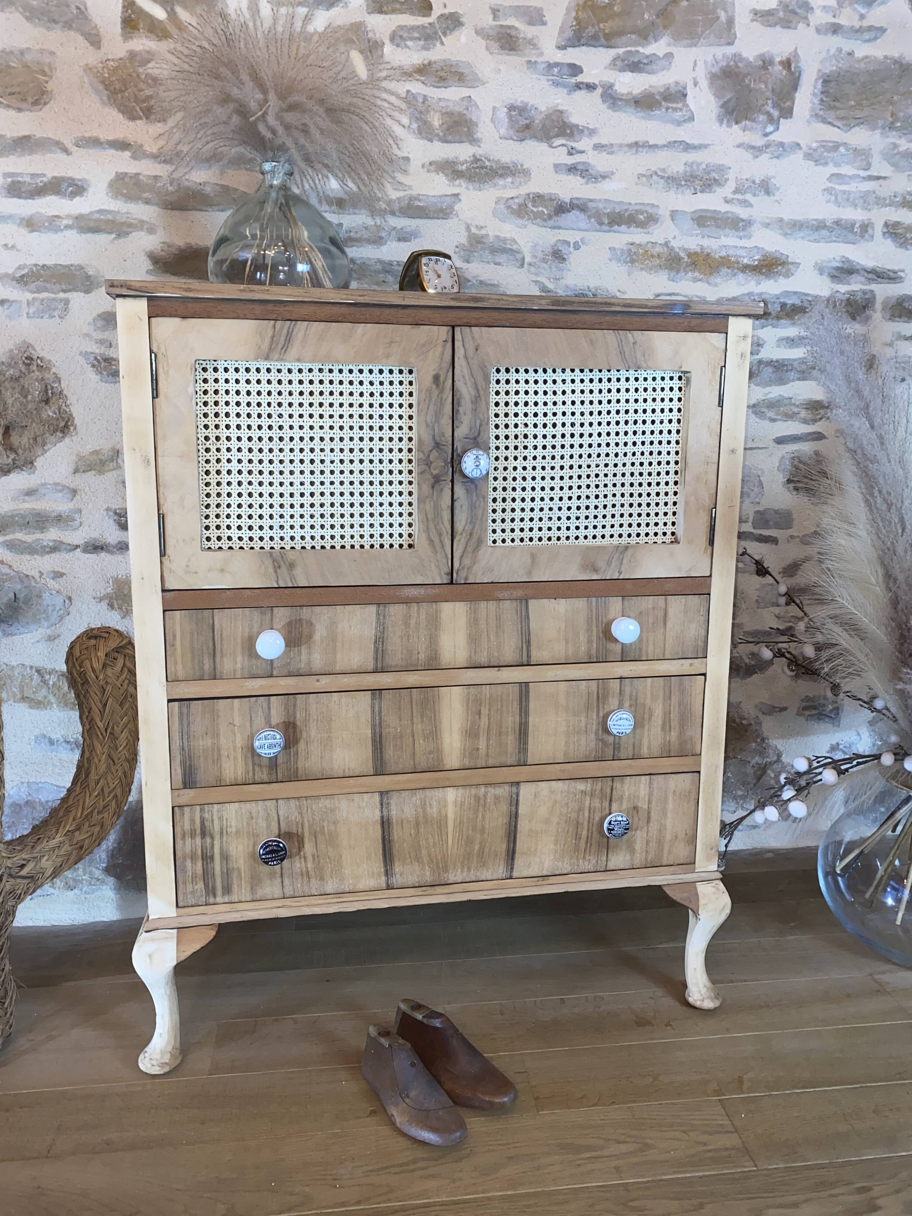 Old boutique furniture chest of drawers