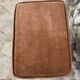 Charmant tabouret en velours marron et métal chromé