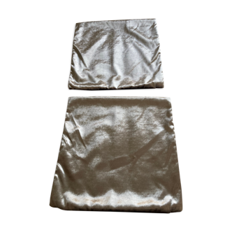 2 cushion covers brand Madura satin grey