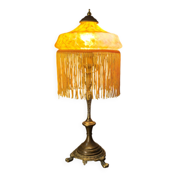 Antique bronze lamp with a marbled yellow glass paste shade, 52x21 cm. Inter a l