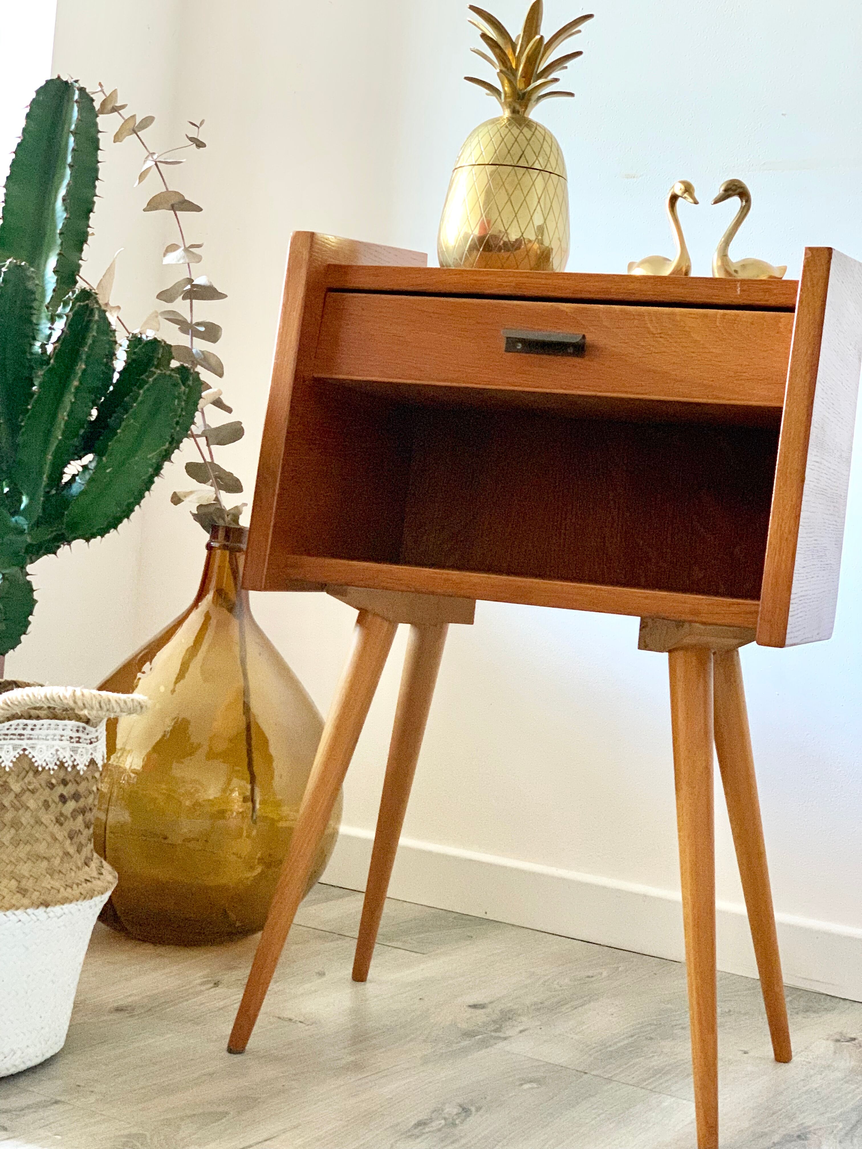 Bedside years 50 feet compass