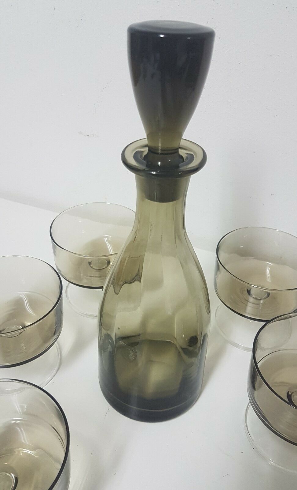 Tinted glass liquor service