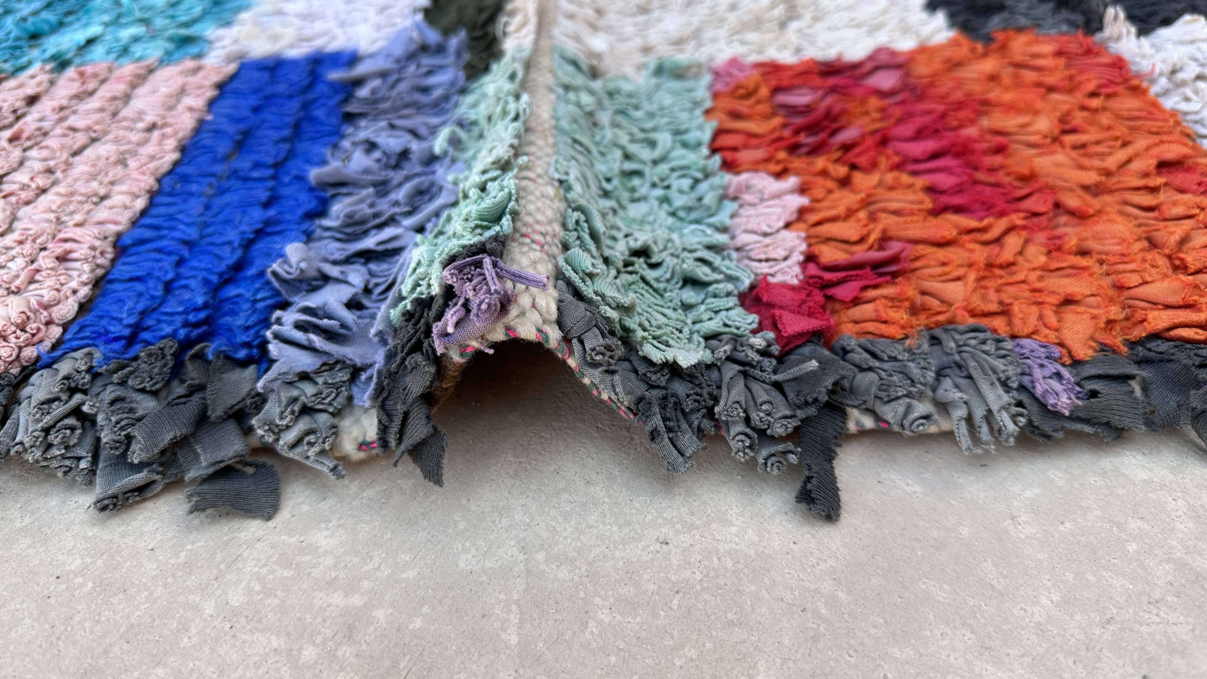 Moroccan carpet Boucherouite colored - 137 x 154 cm