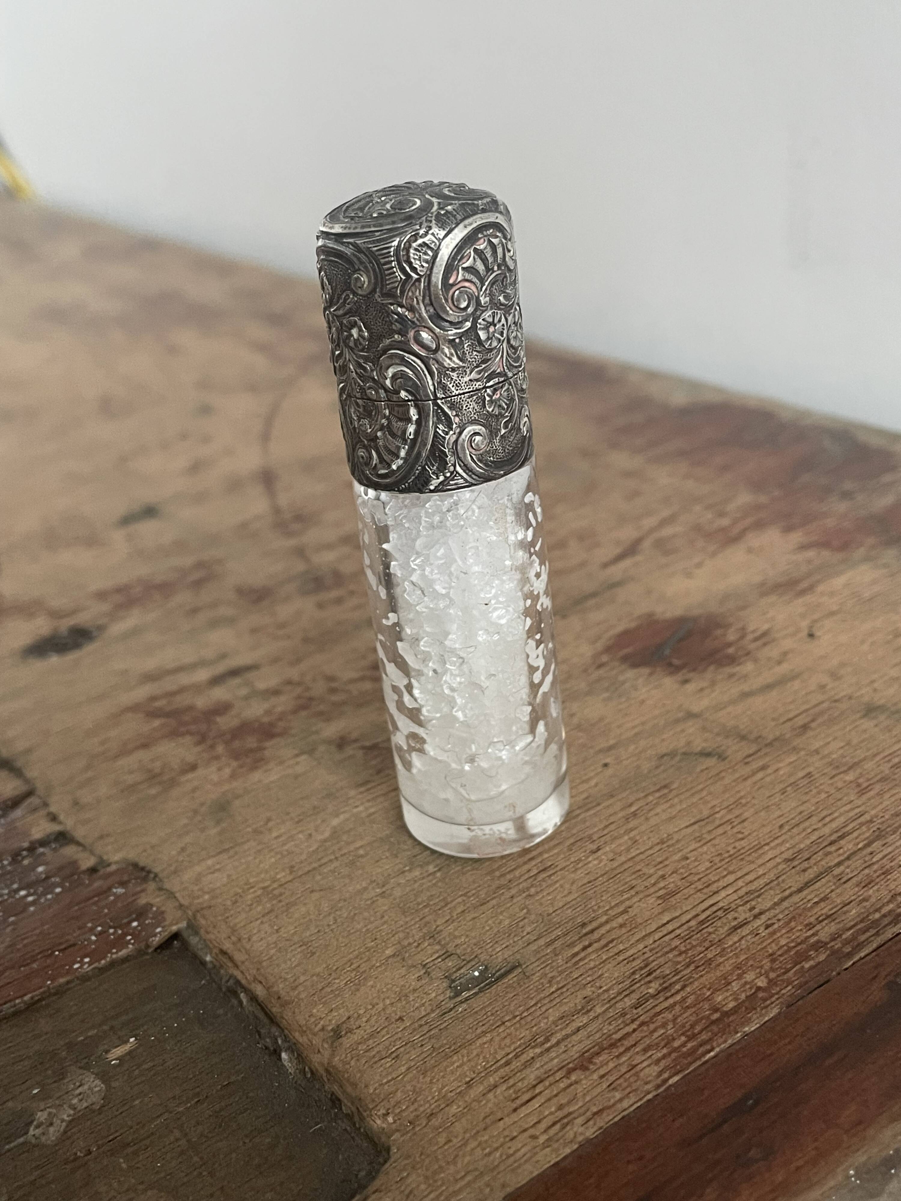 Salt bottle, cut glass, silver metal, Napoleon III, 19th century, object of curiosity, decor