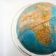 Globe terrestre, illumina italie 1960s  Format XL