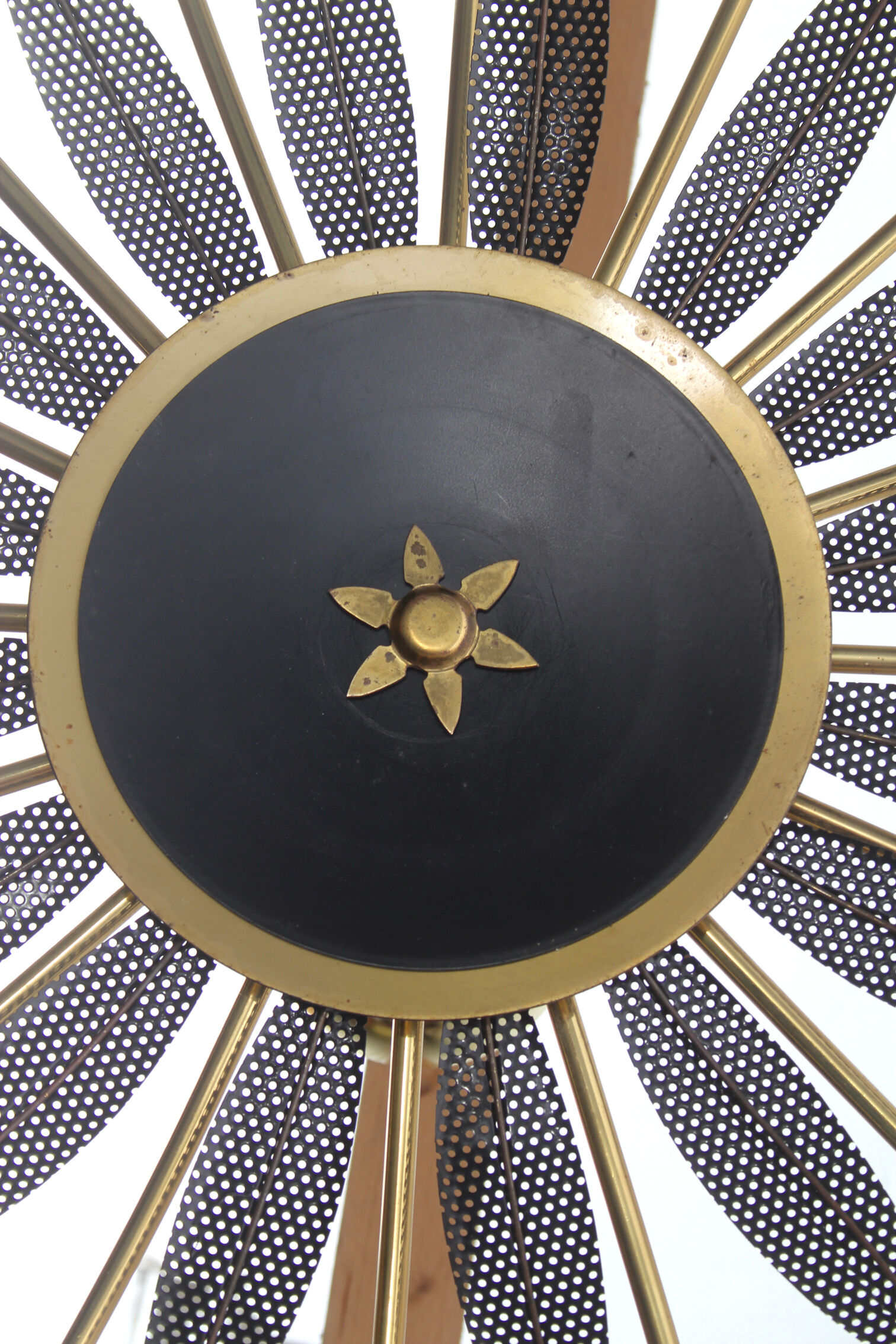 1950s chandelier in brass for 16 bulbs, diameter 100cm