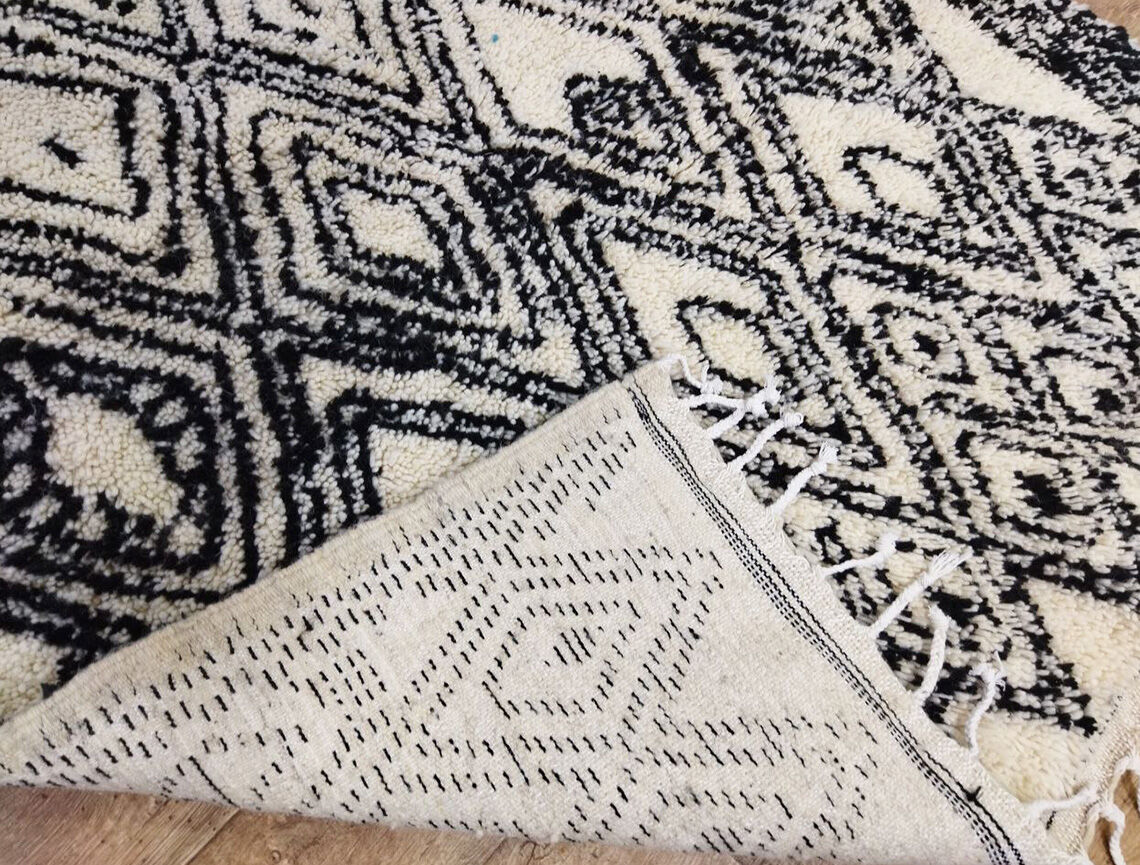 Moroccan carpet 246x146cm