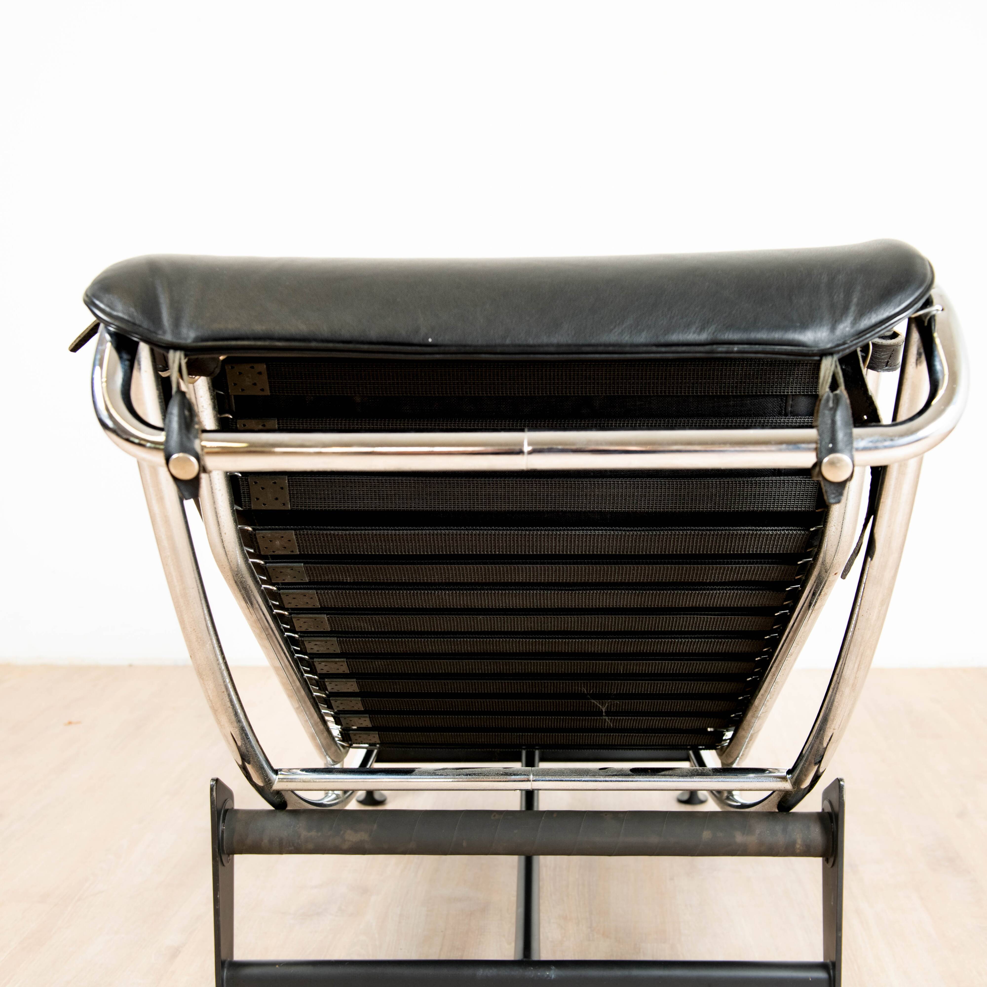 "LC4" lounge chair, Le Corbusier, Pierre Jeanneret, Charlotte Perriand, Cassina publishers