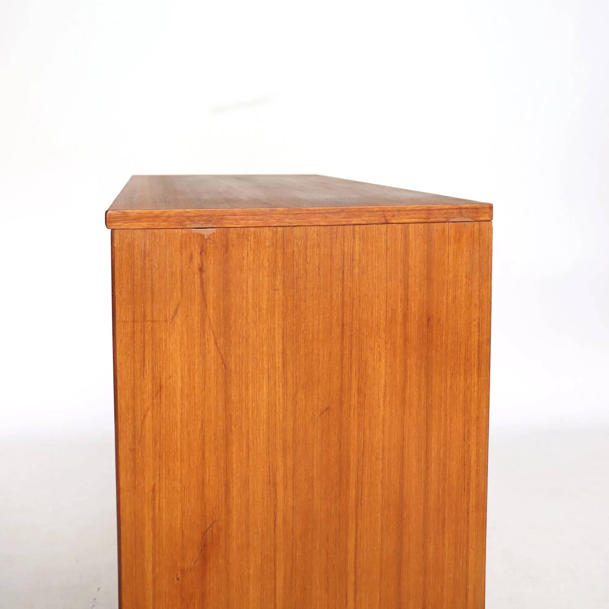 Commode scandinave en teck