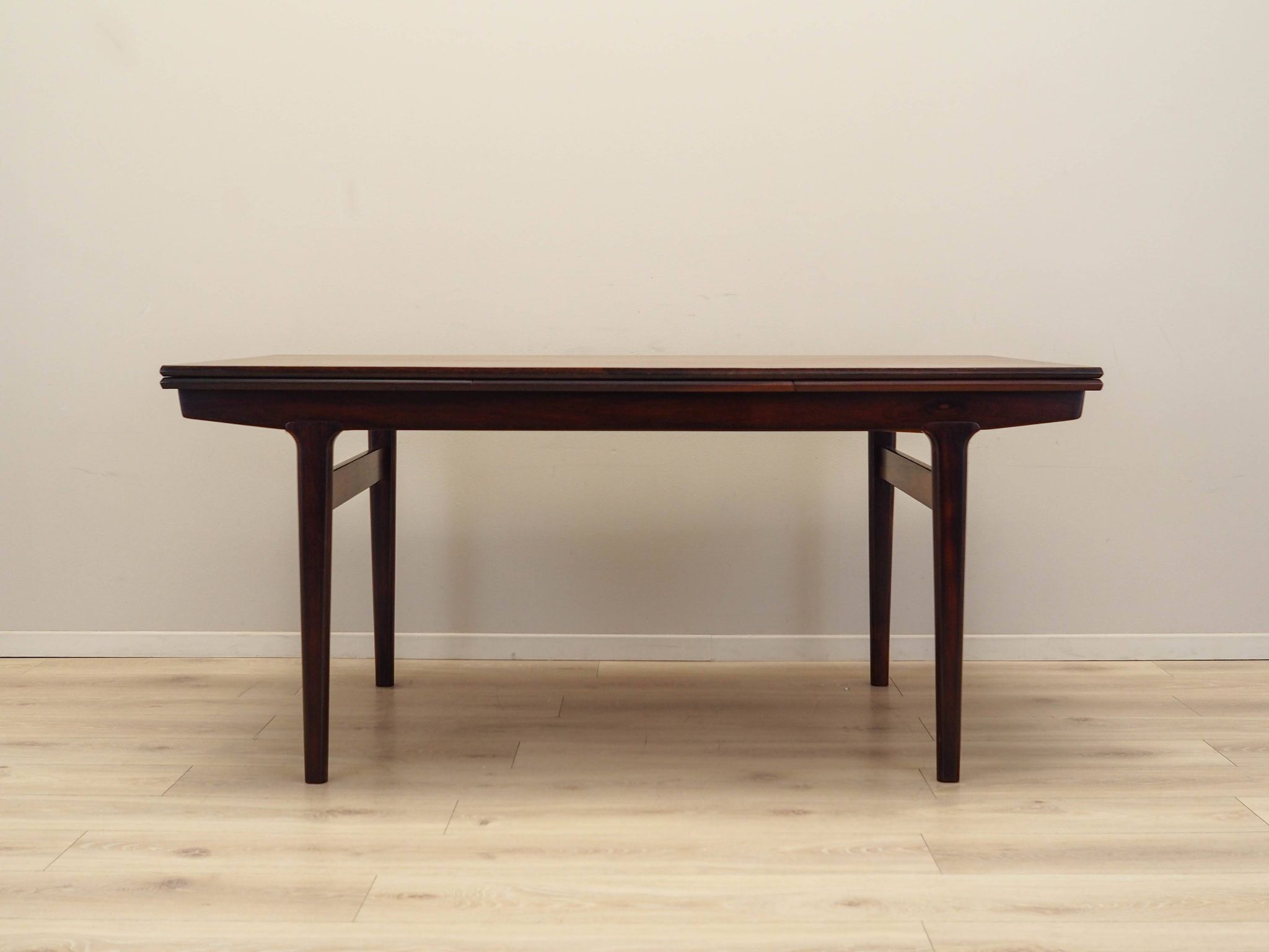 Rosewood table, 1960s, designer: Henning Kjaernulf, Vejle Stole& Møbelfabri