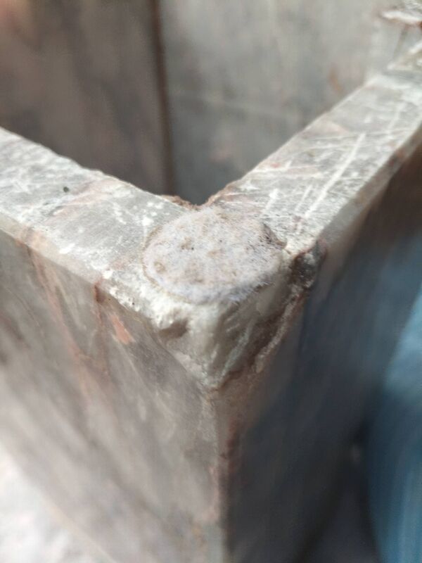 Table basse sculpturale en marbre gris et rose – Vintage 1970/1980