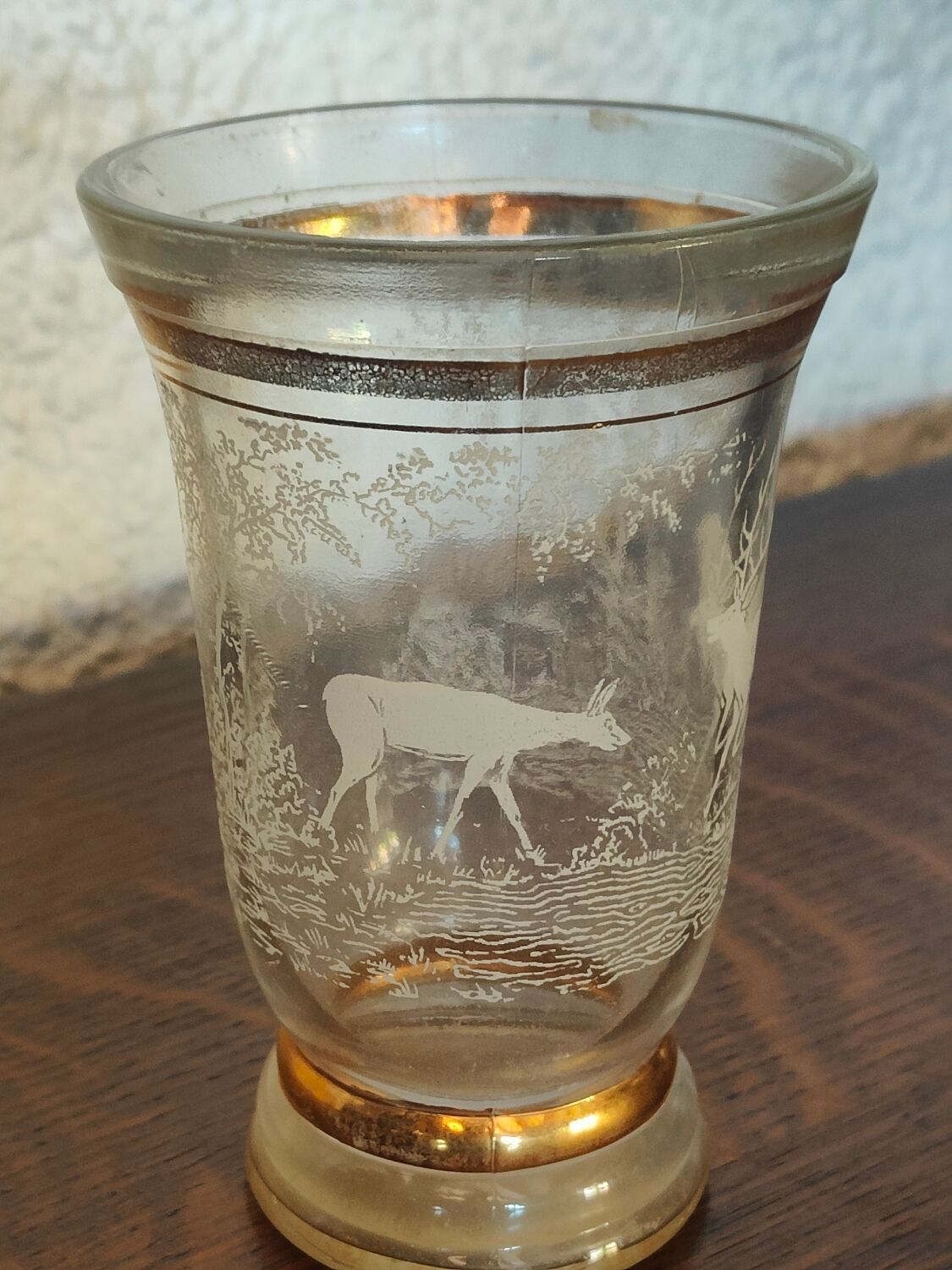Vase sérigraphié à décor de biche et de cerf années 40
