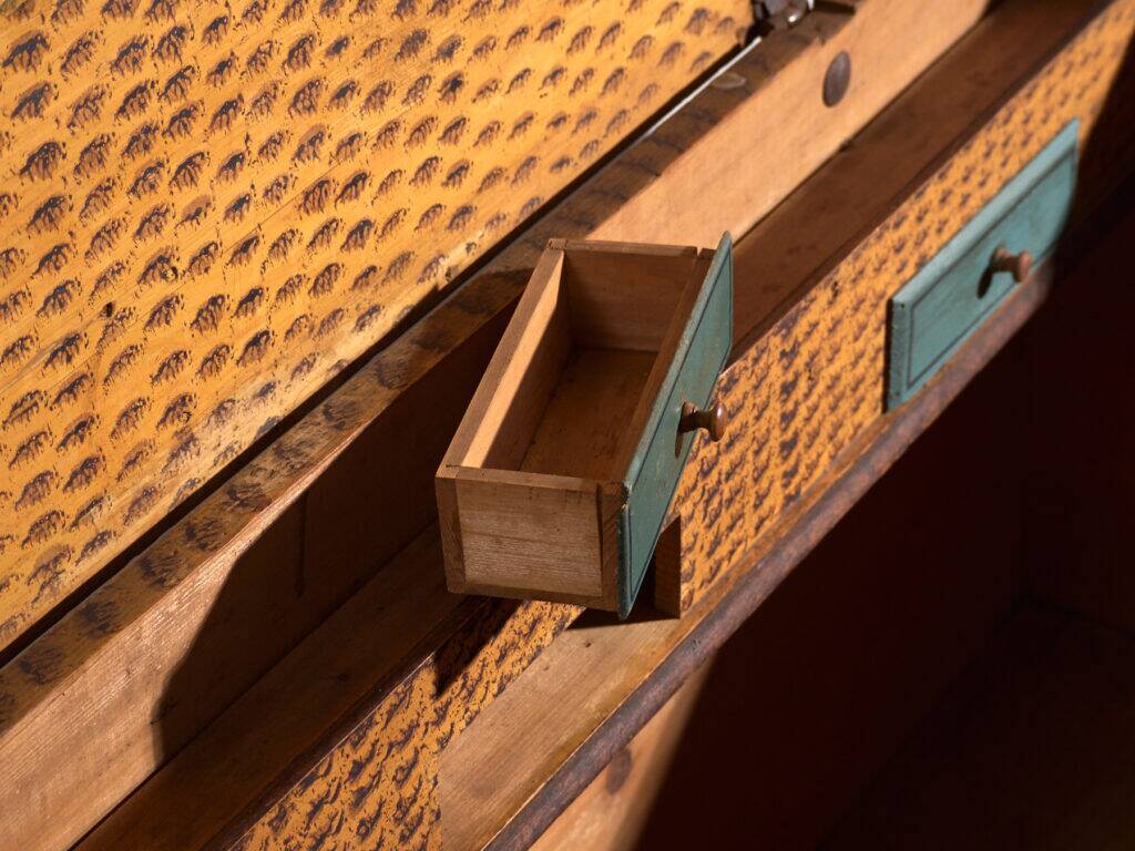 Antique wedding chest painted in pine – Austro-Hungarian Empire, 1841