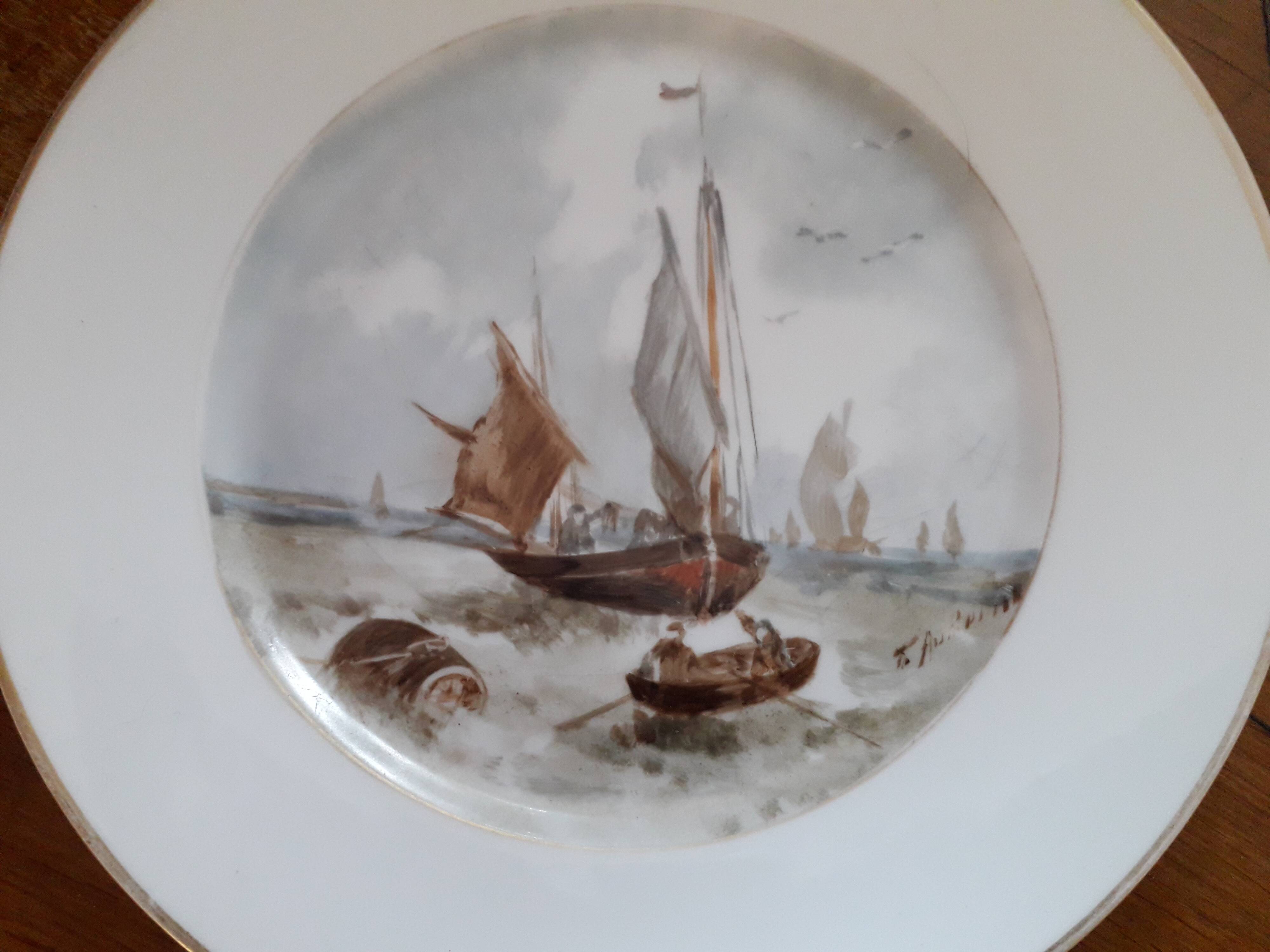2 assiettes vintage signées avec un décor de mer