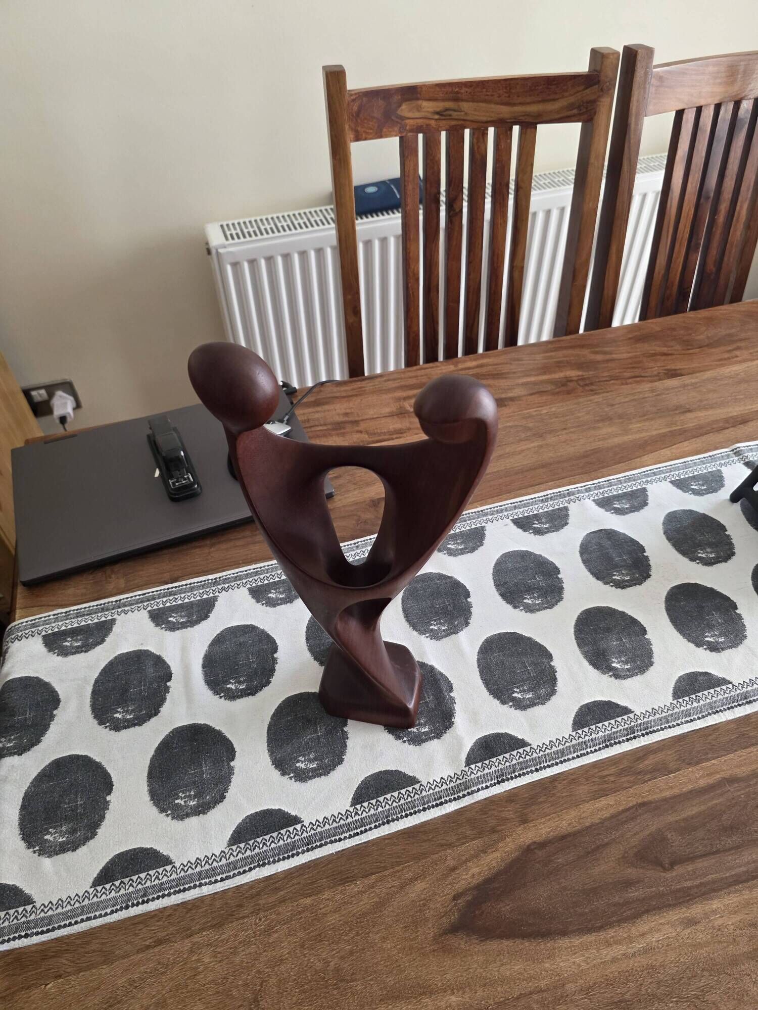 "Lovers" abstract sculpture designed by Simon Randers