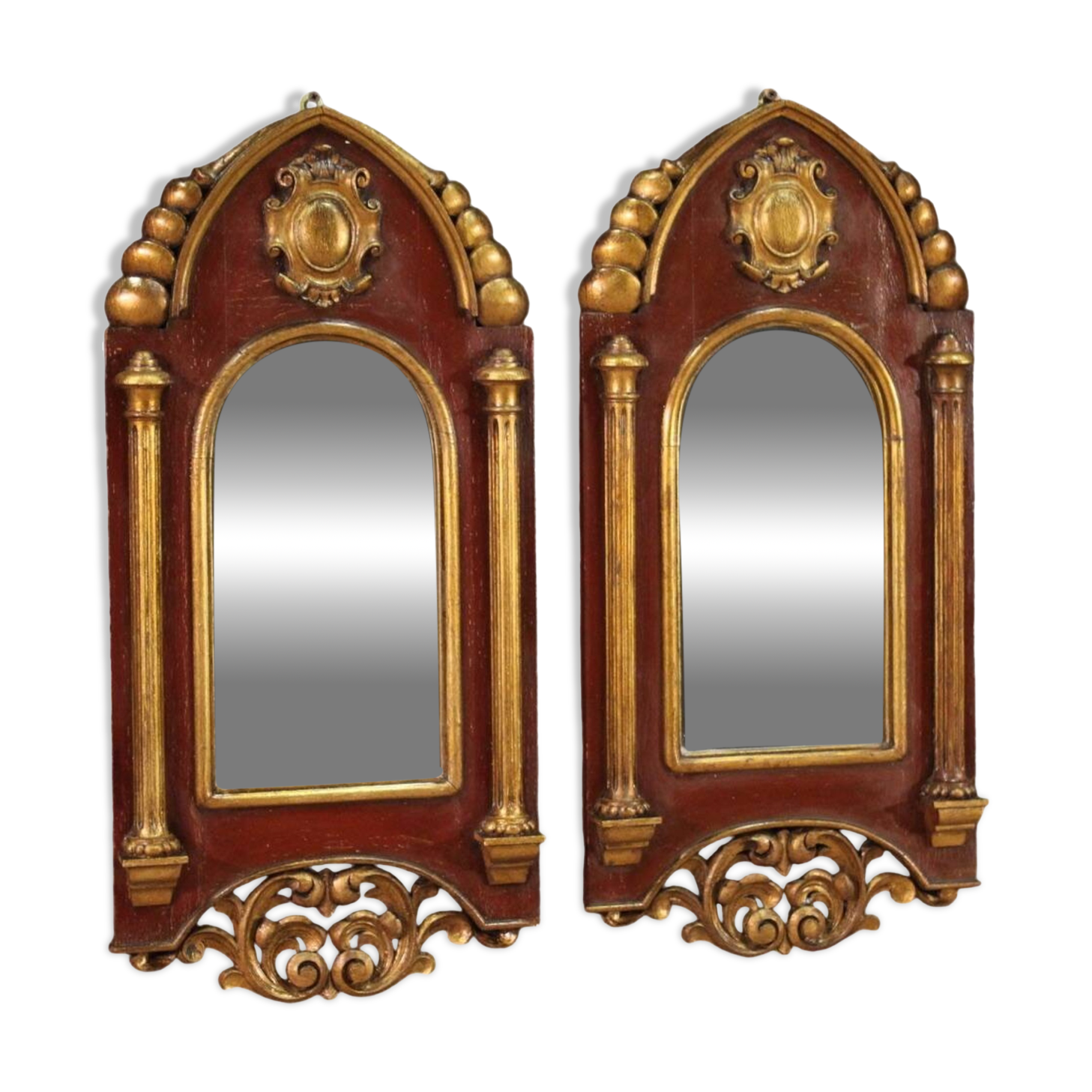 Paire de miroirs néogothiques du XXe siècle