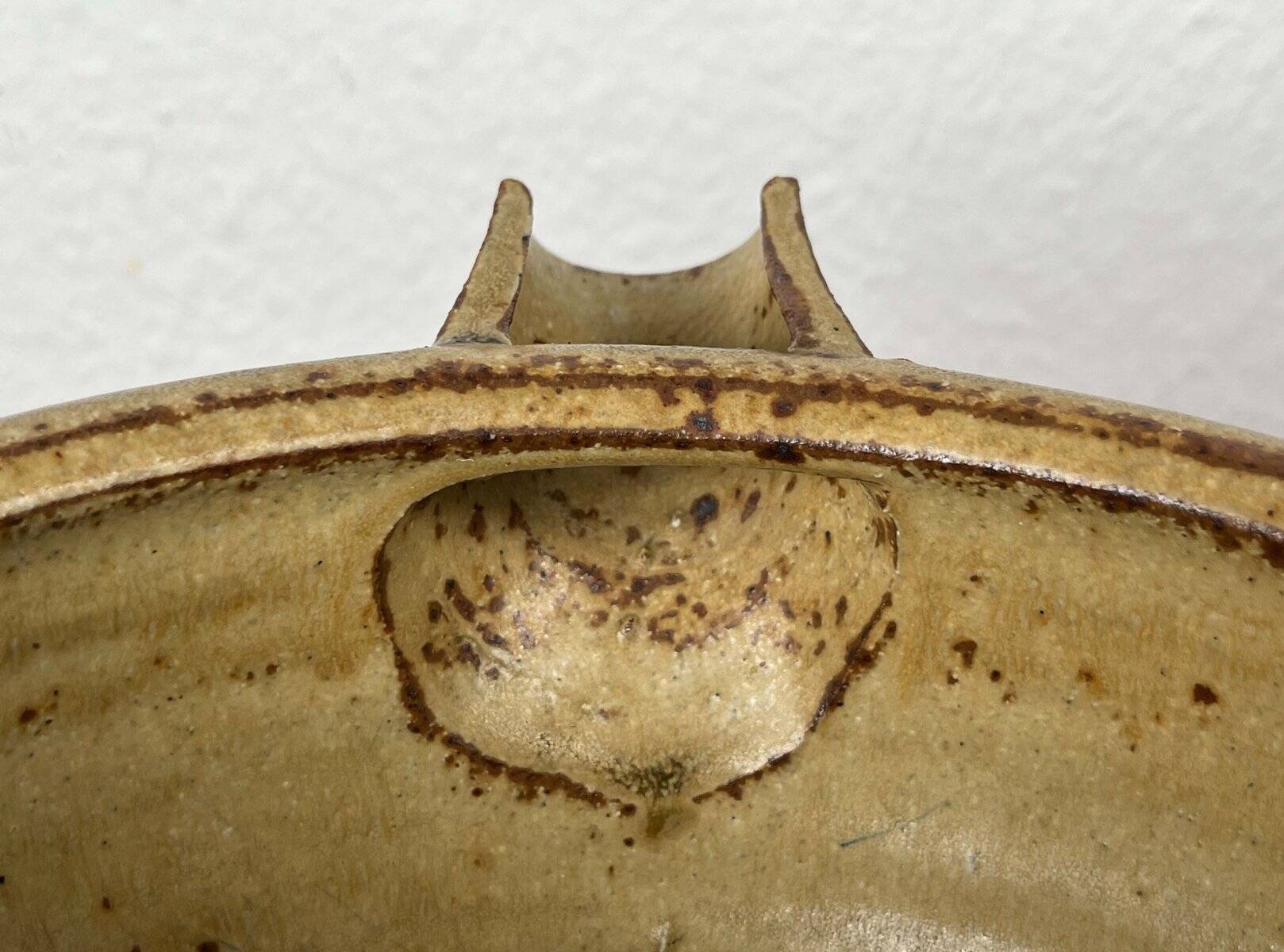 Mid-century modern British studio pottery bowl by Richard Batterham, 1960s.