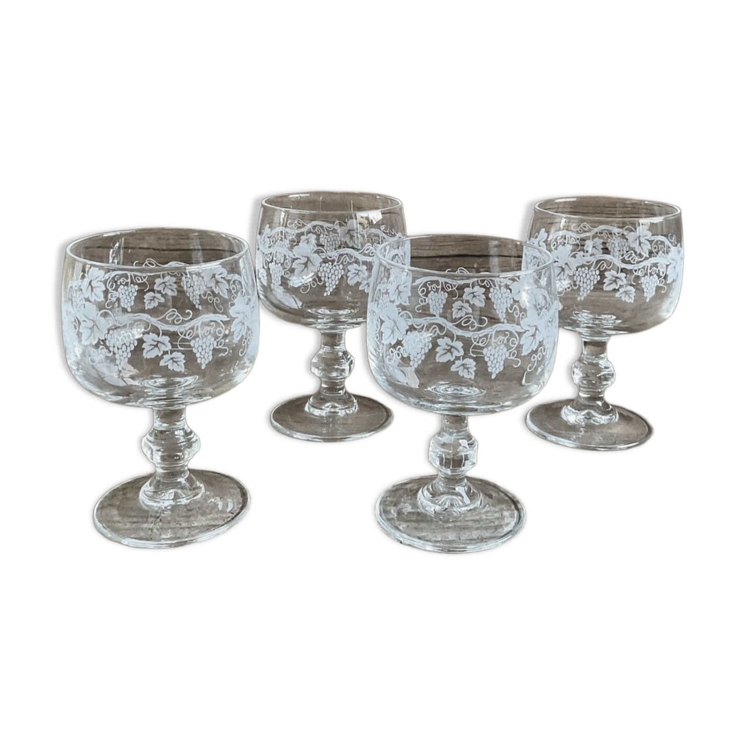 4 small luminarc “vine” glasses