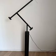 lampe TIZIO Artemide italian design Starck Richard Sapper Memphis