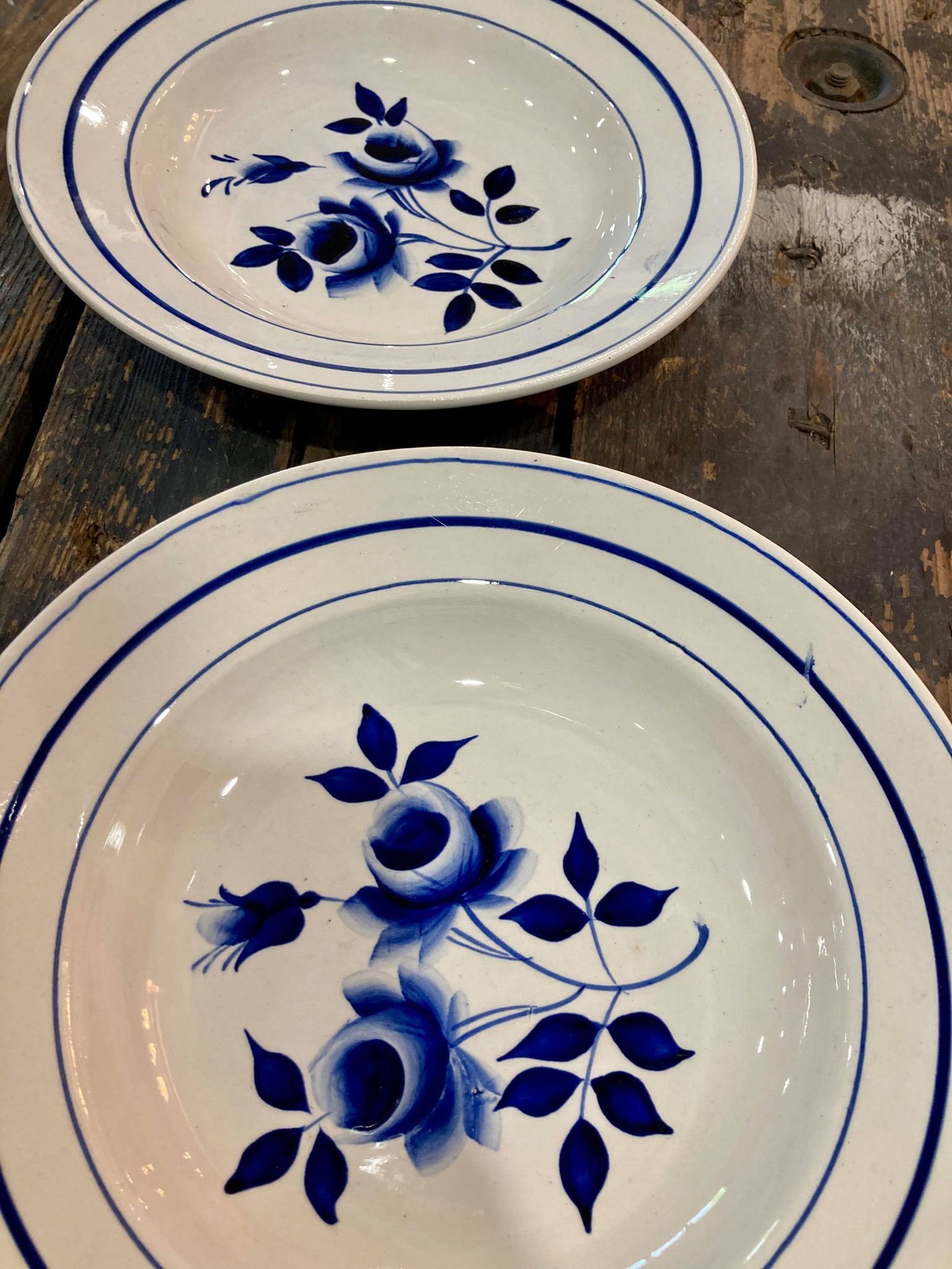 Set of 2 plates