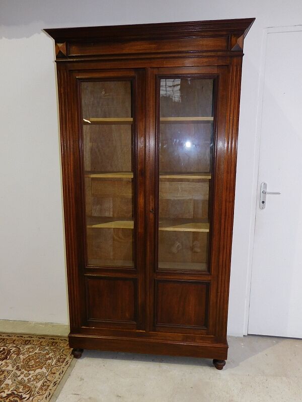 Library 2 walnut doors of the nineteenth century