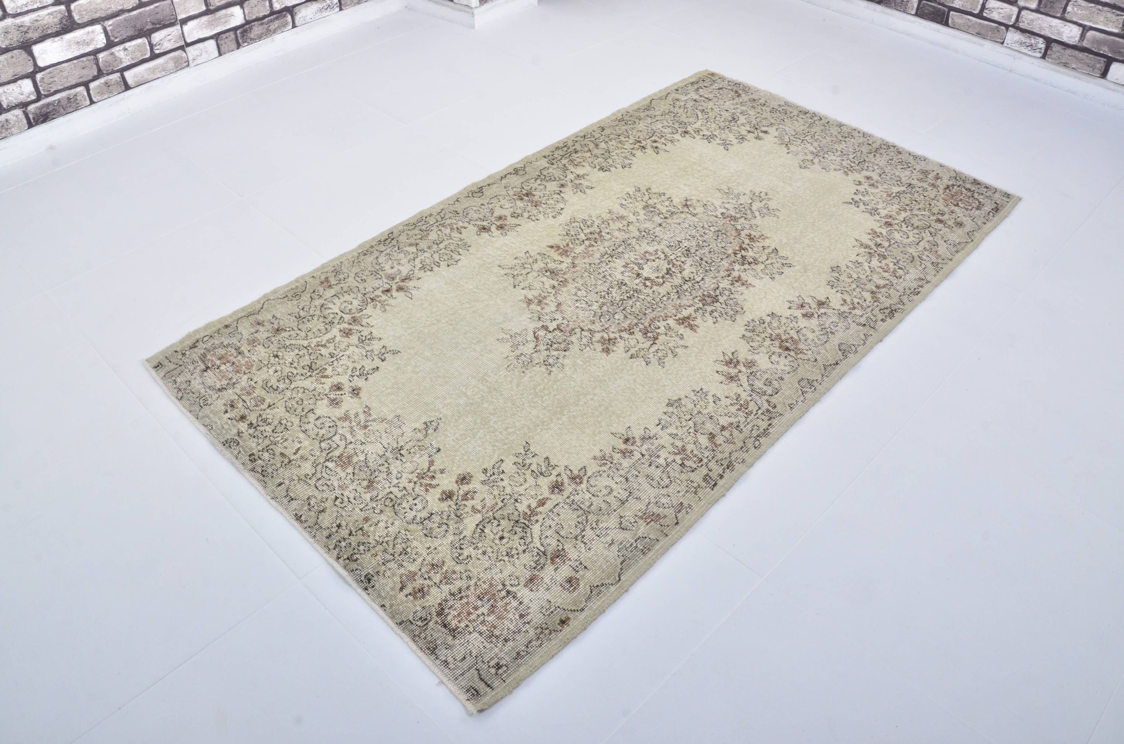 Vintage Anatolian Kurdish Rug sku3118