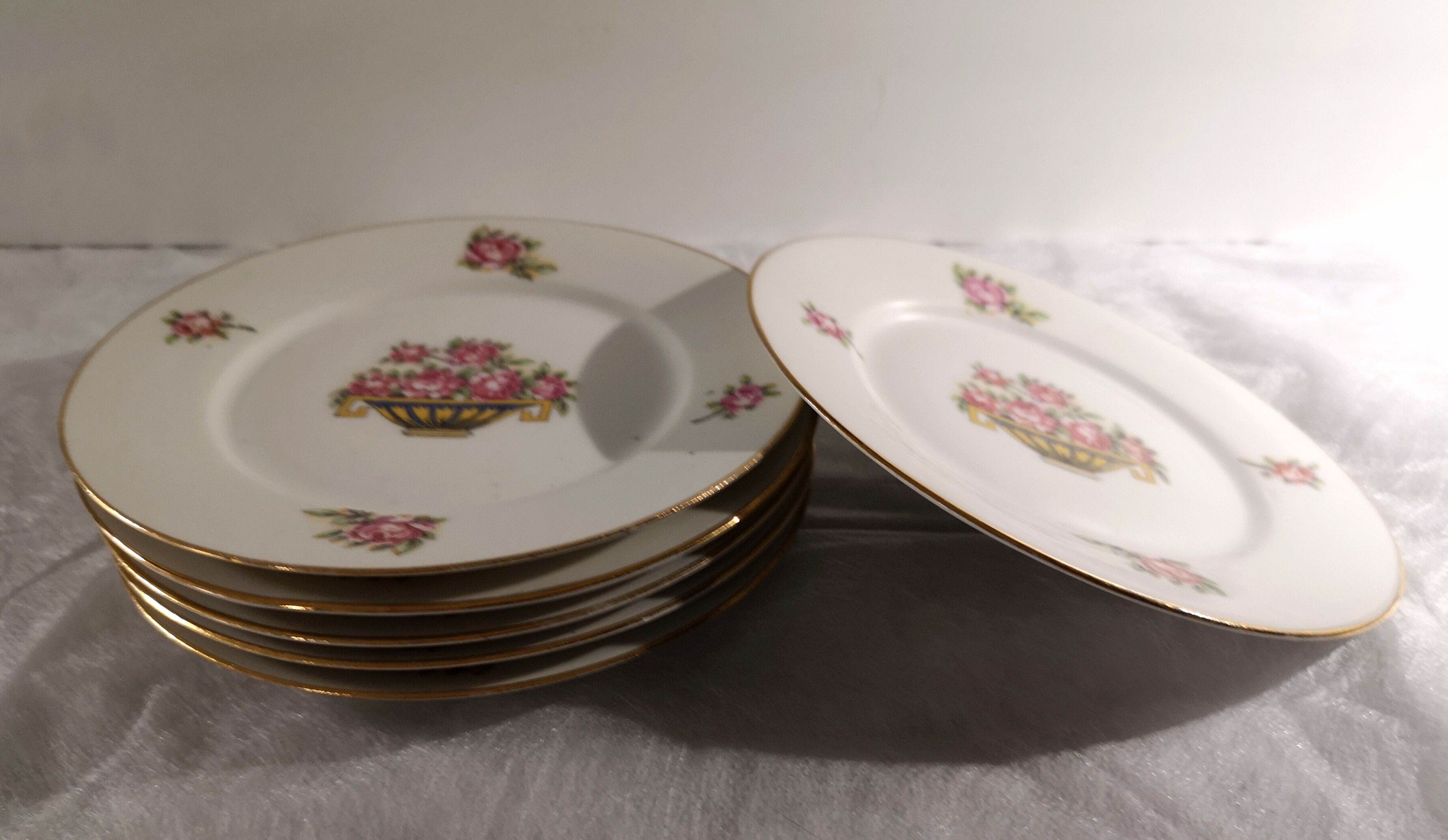 Rose decoration cake service