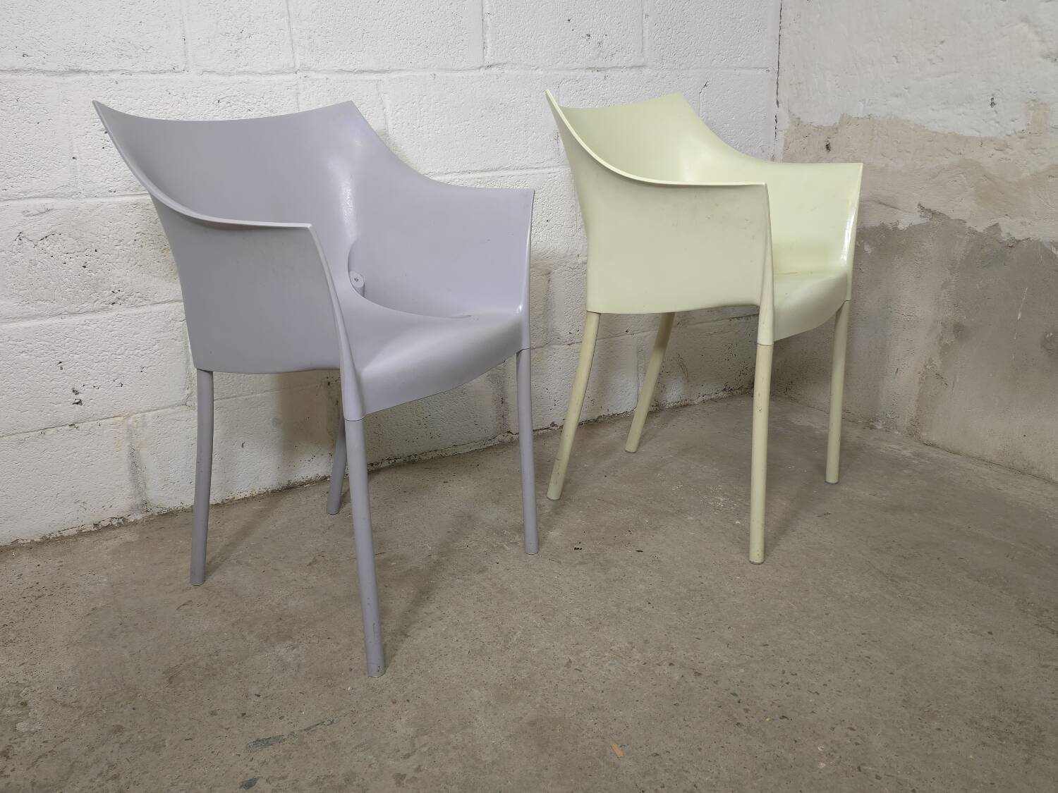 Paire de chaises petits fauteuil Kartell Dr. No Philippe Stark