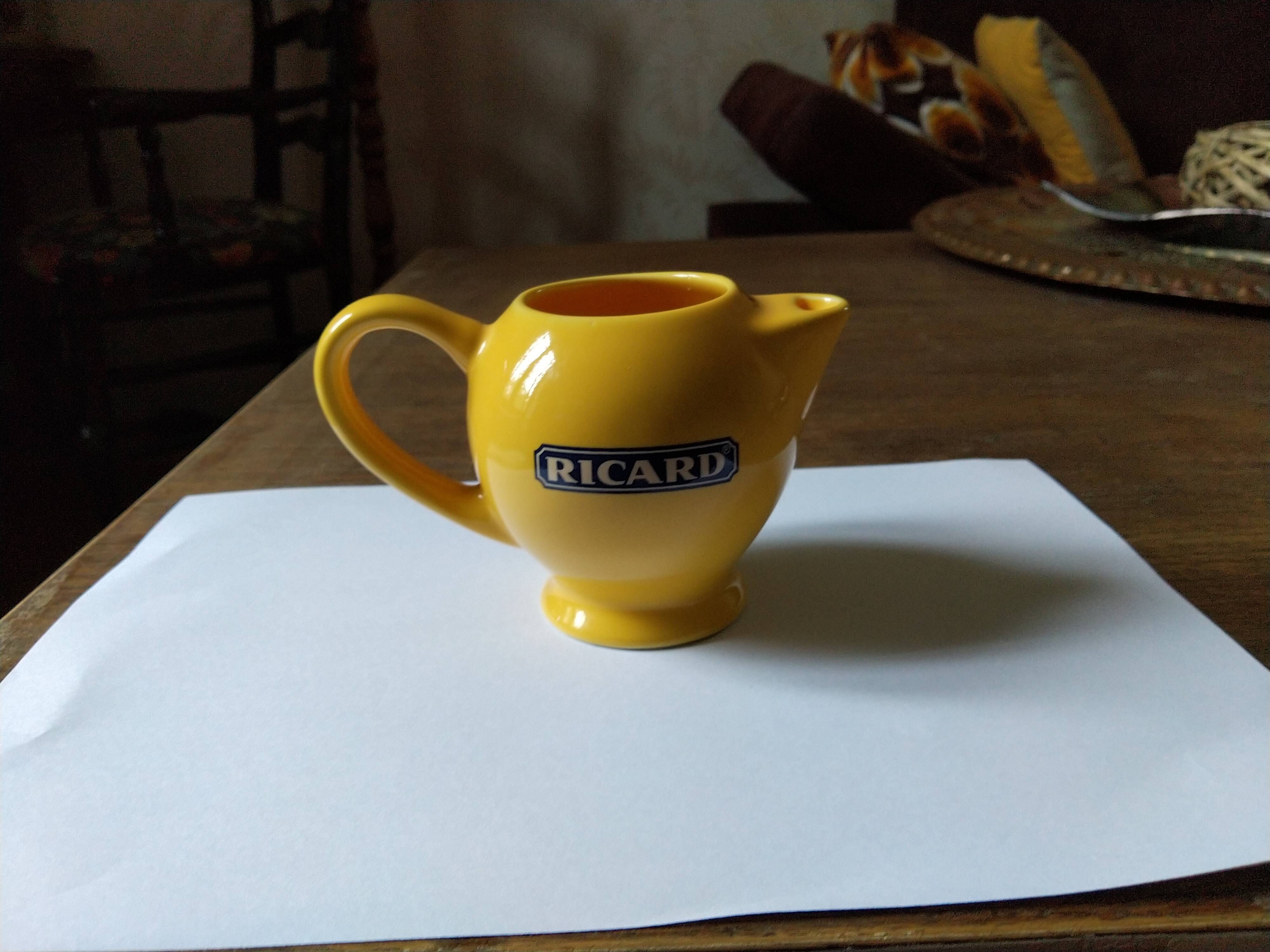 Little pitcher Ricard