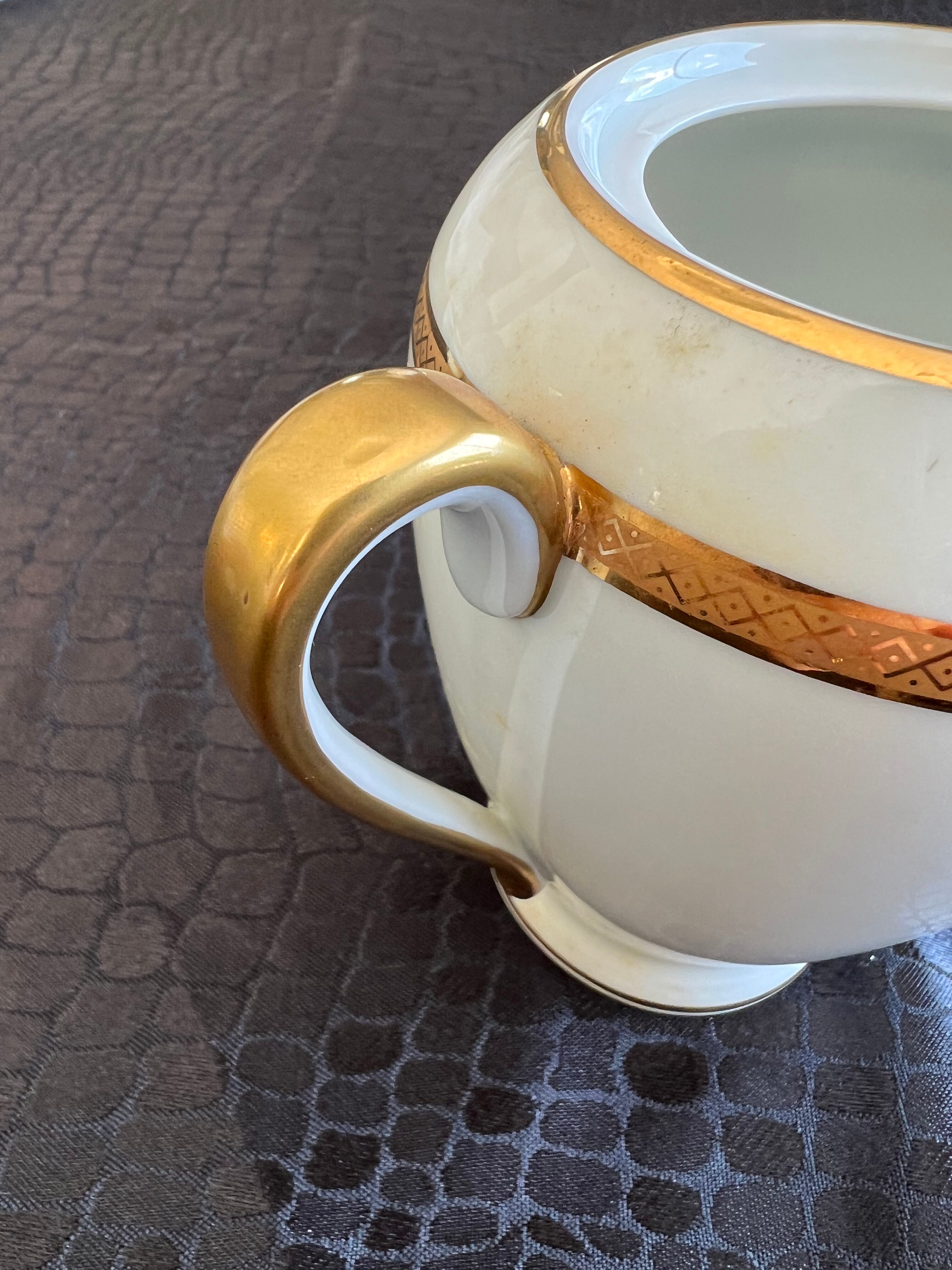Sugar bowl, milk jug and teapot set