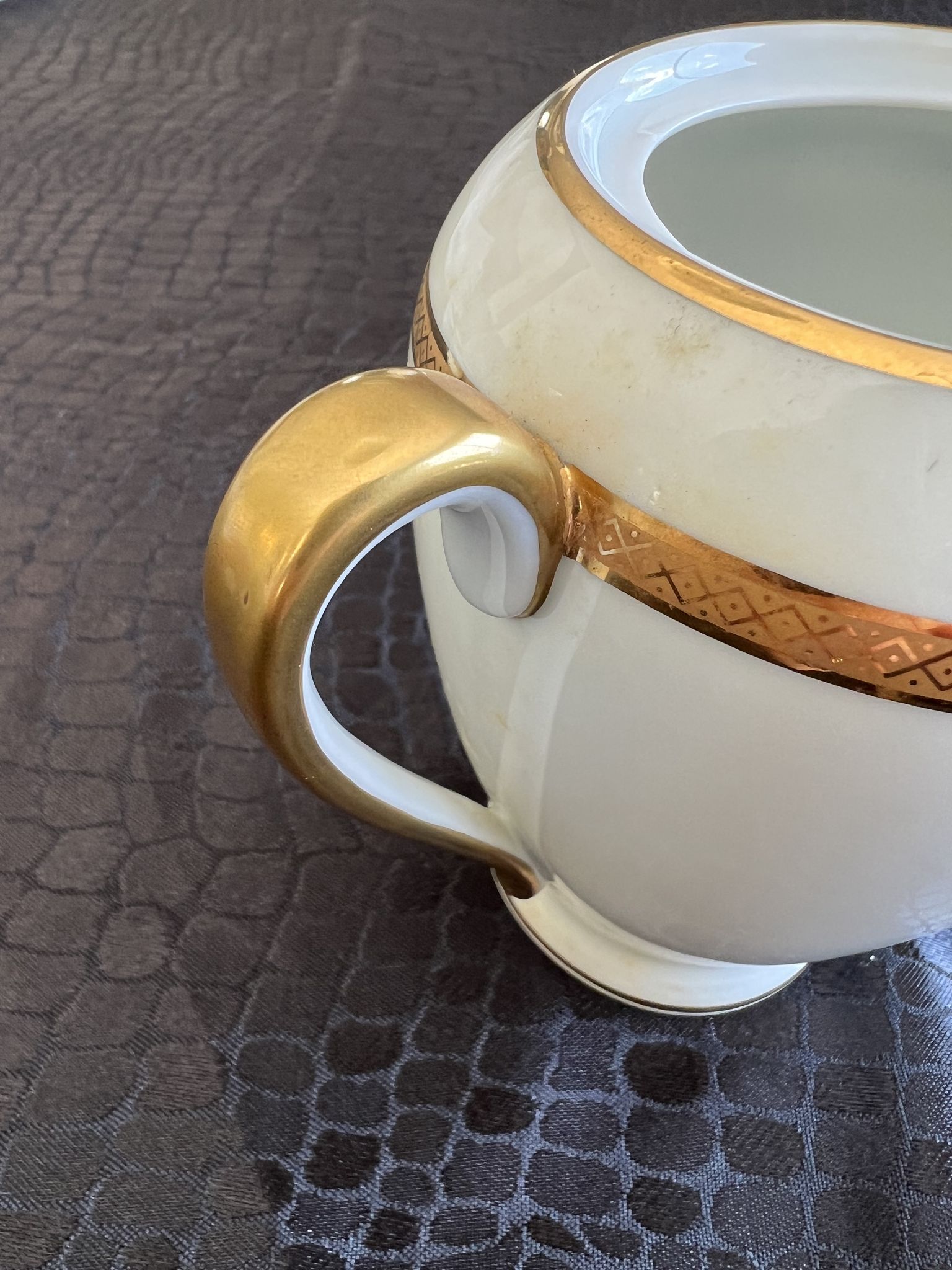 Sugar bowl, milk jug and teapot set