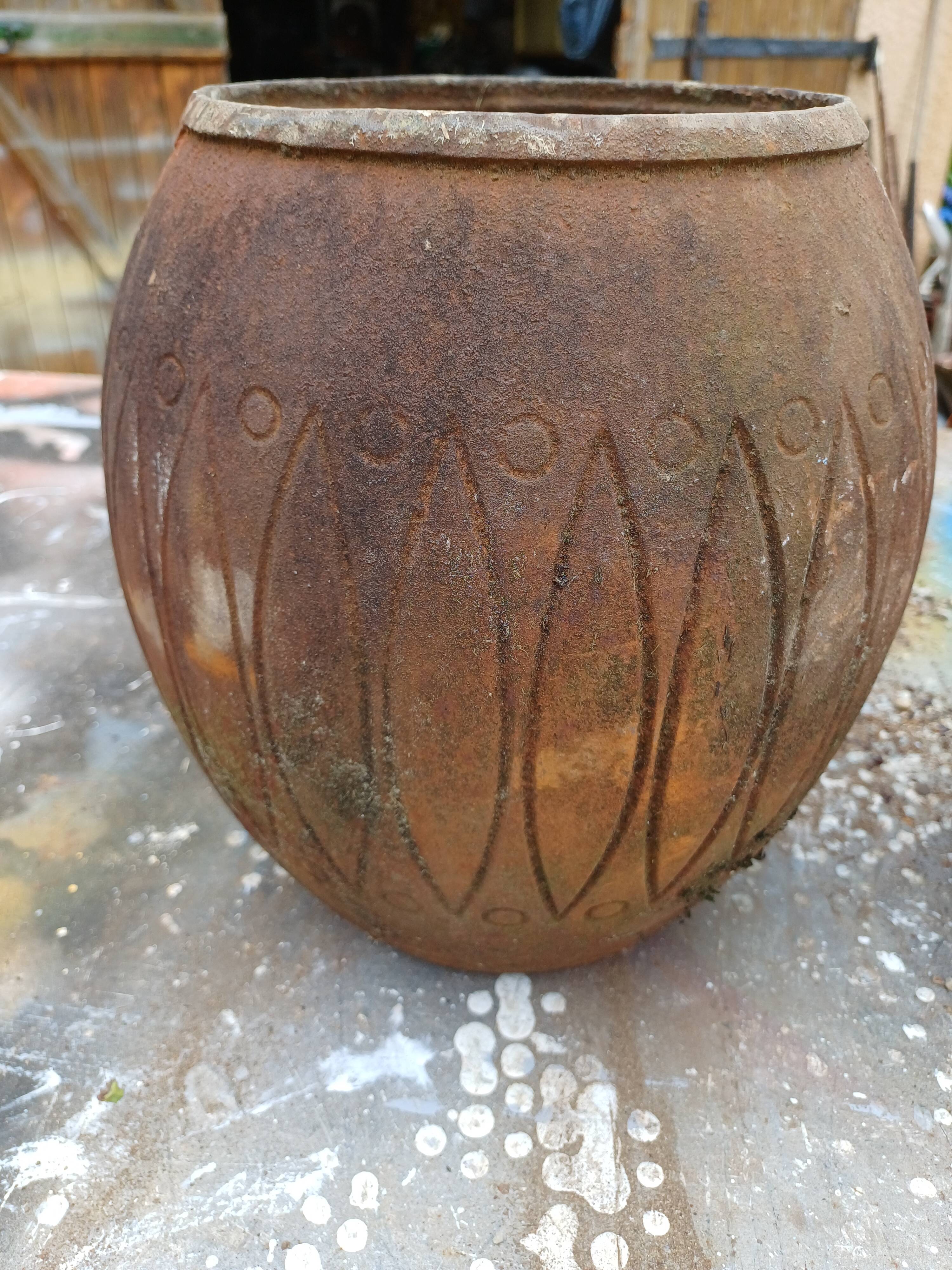 Pair of Art Deco Cast Iron Vases from Charleville-Mézières