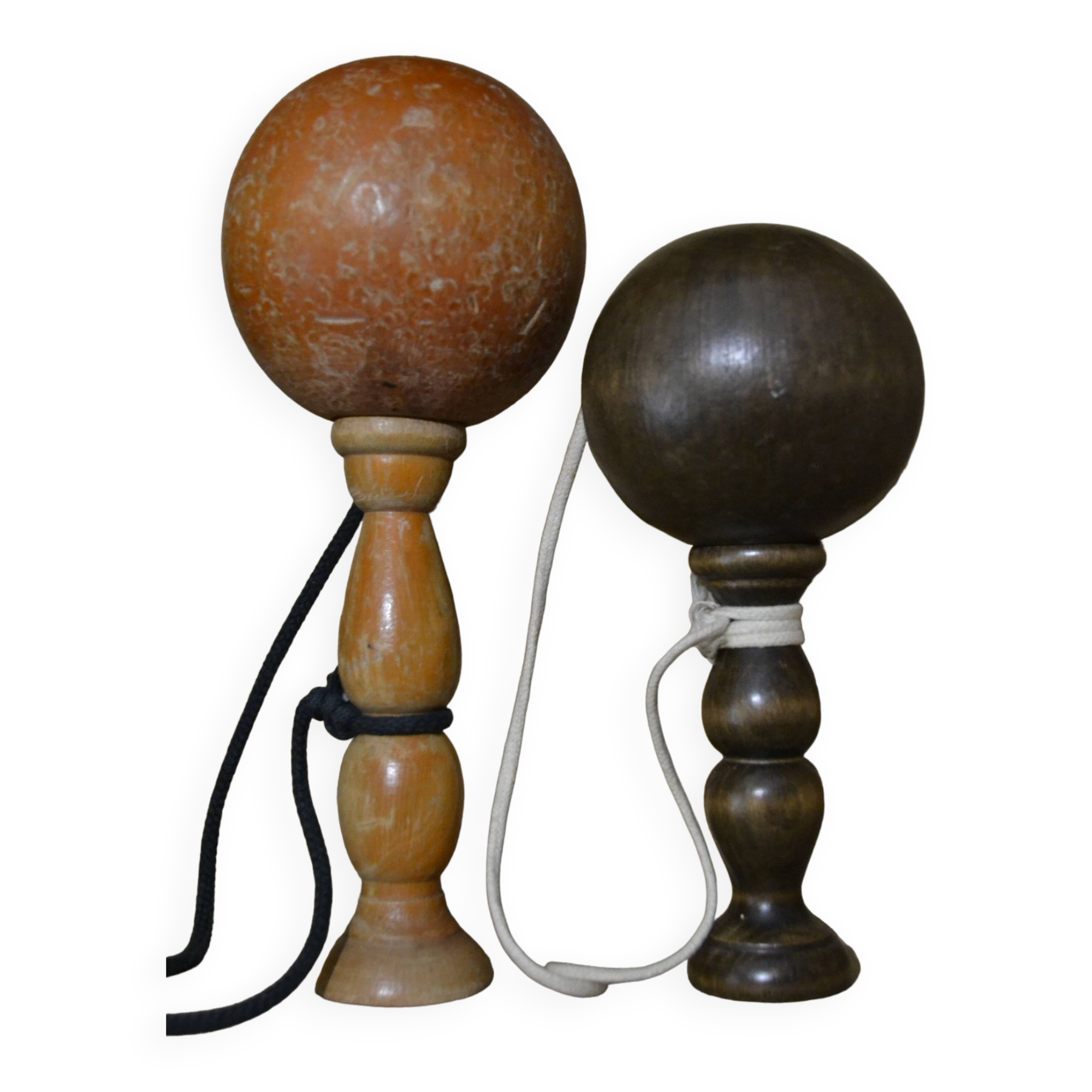 Set of 2 wooden cup and ball cups